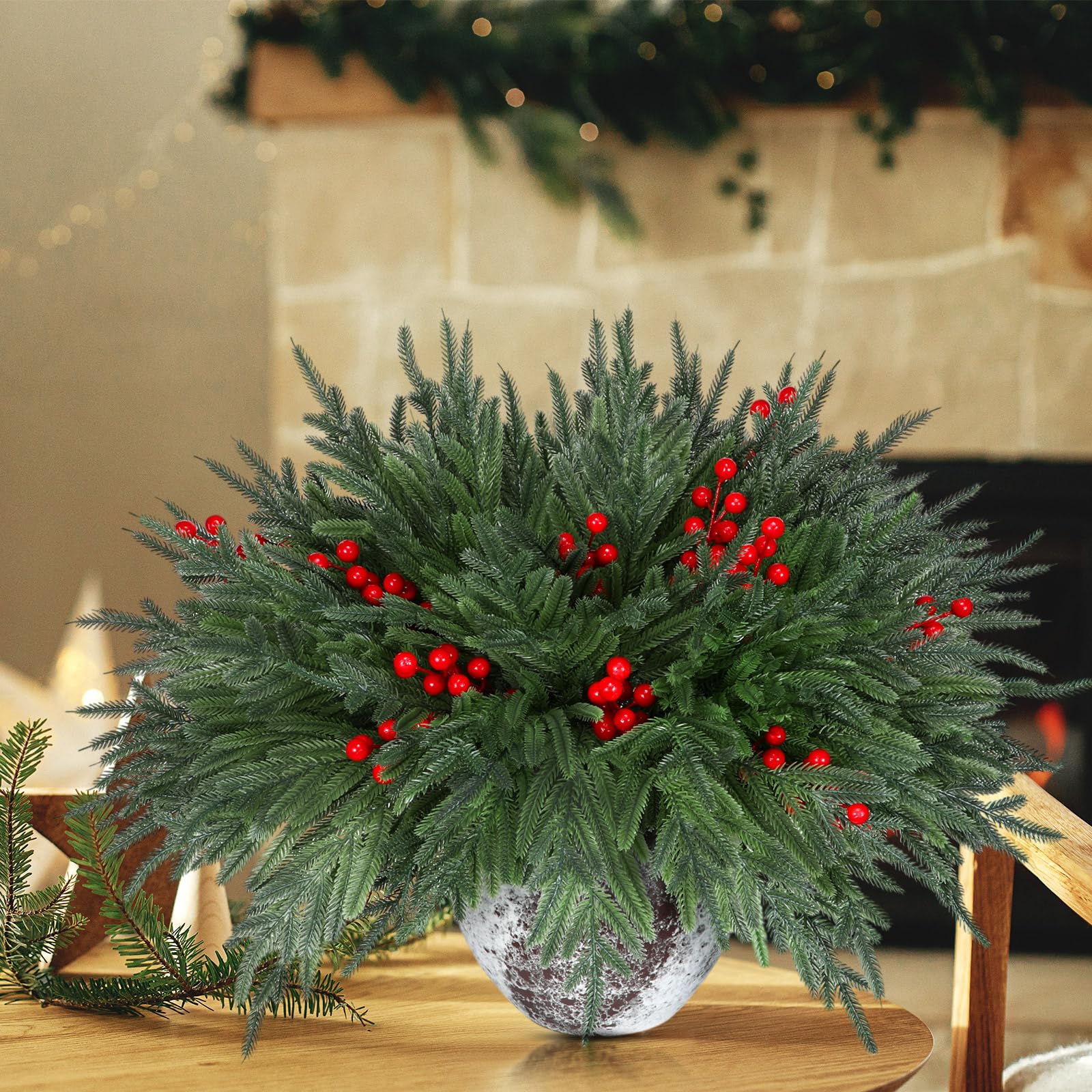 Giegxin Norfolk-Kieferzweige mit roten Beerenstielen, 45,7 cm, künstliche Grünpflanzen, Norfolk-Kieferstiele, Zweige künstliche Weihnachtszweige für Weihnachten, Basteln, Girlande, Heimdekoration, 48