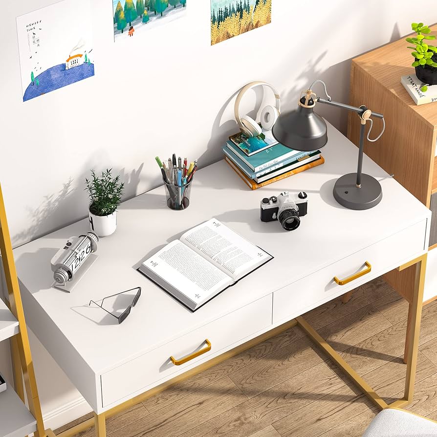 ホワイト木製デスク 引き出し付き rilledsk.jpg