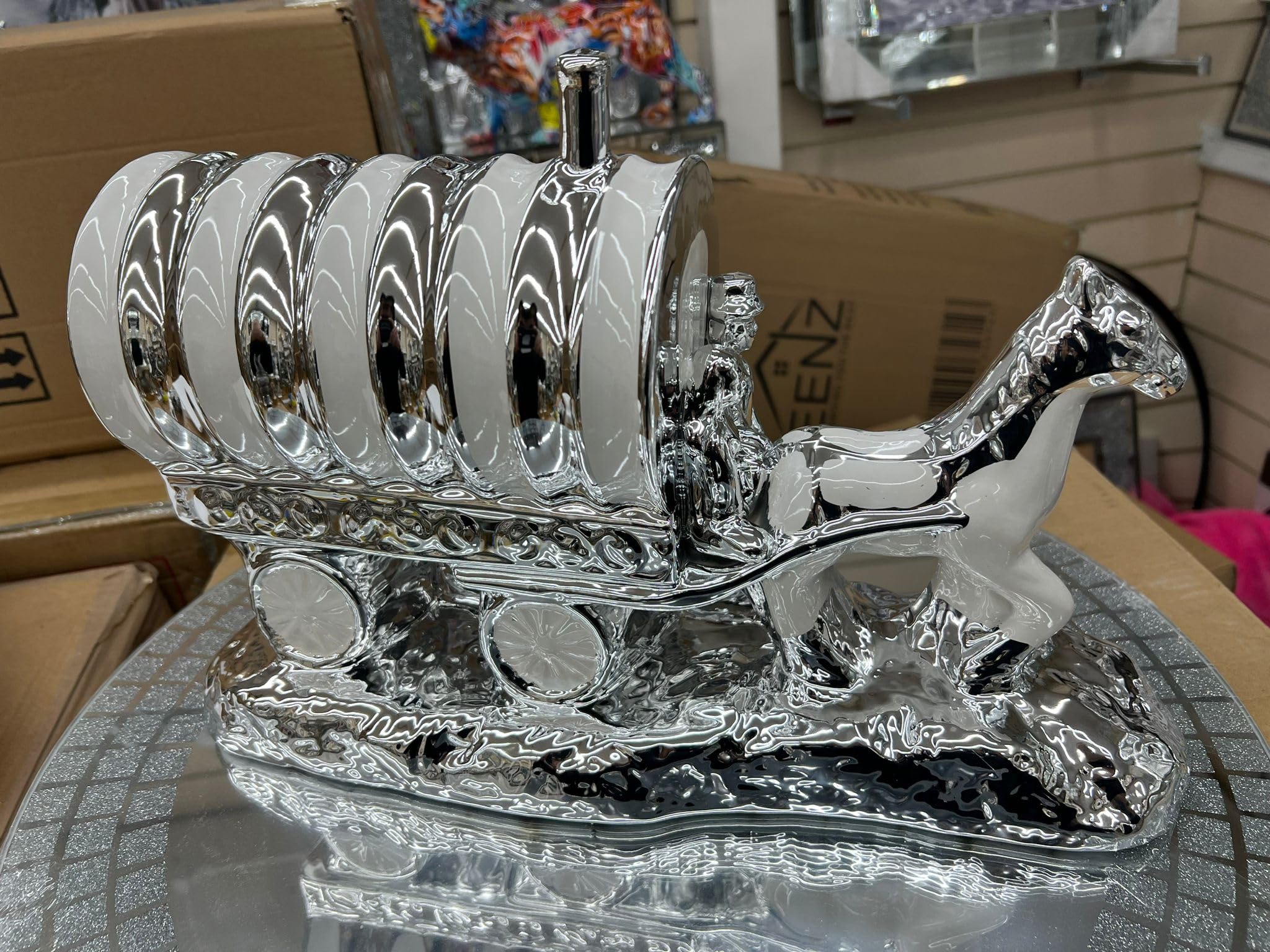 Biznest White & Silver Horse With Round Wagon Gypsy Crushed Diamond Carriage Ornament Shelf Sitter Caravan Home Decor (White & Silver)