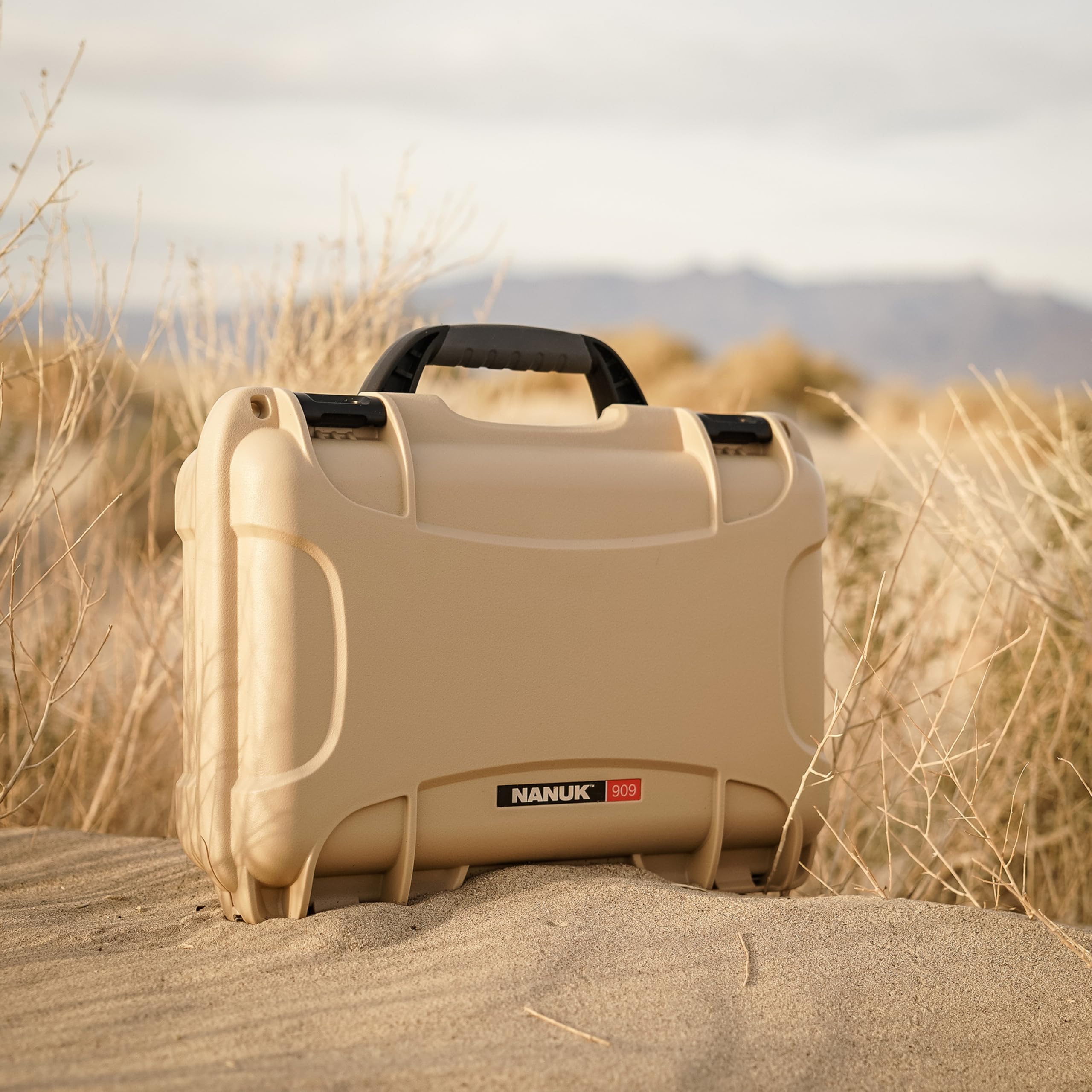 Nanuk 909 - Funda rígida Impermeable (Resistente al Agua), Color Verde Oliva