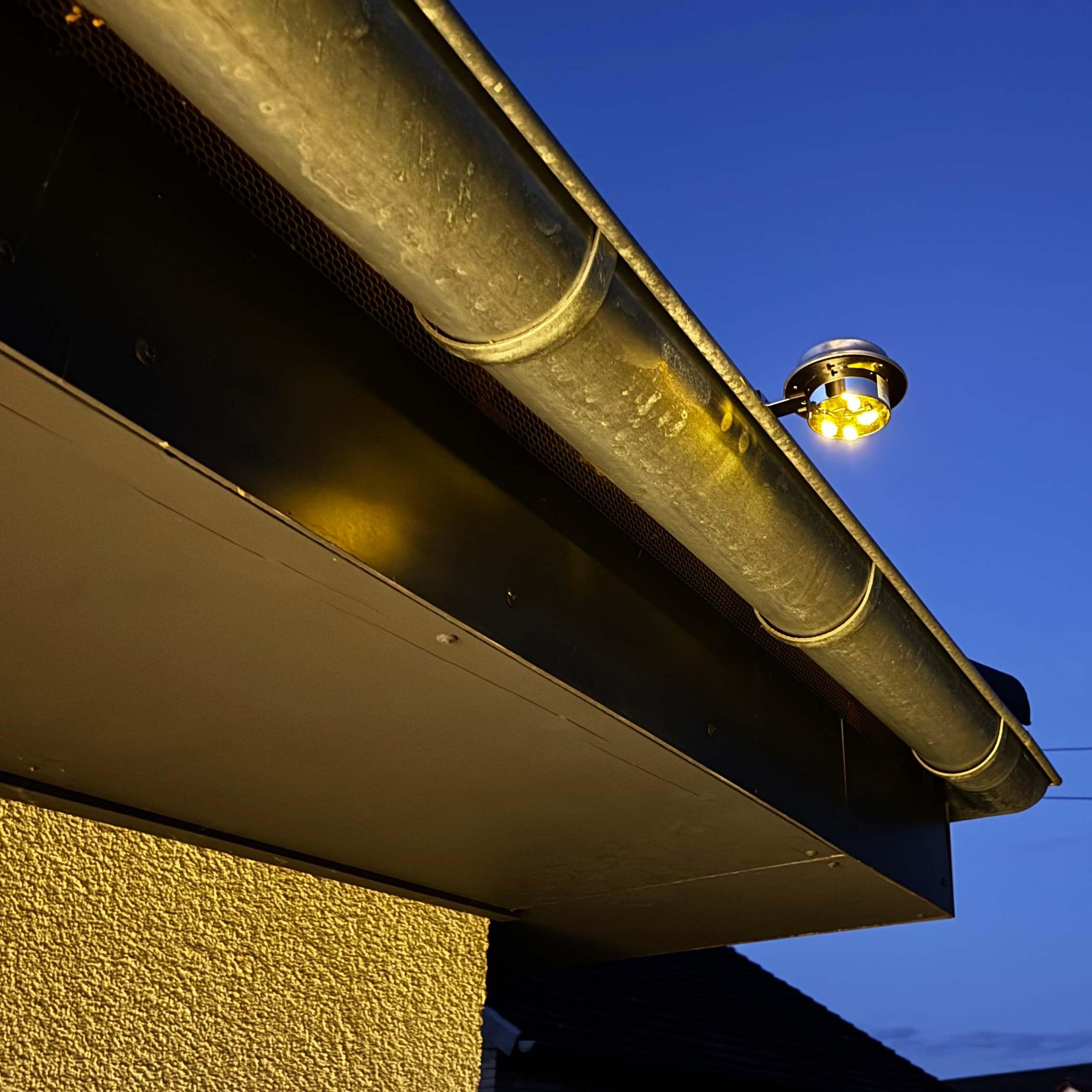 Solar Dachrinnenleuchten 12er Set Edelstahl LED Warmweiß IP44 Außen Garten | BURI Dämmerungssensor, wetterfest, Zaunleuchte, Gartenbeleuchtung, Solarbetrieb, energiesparend, Balkon, Terrasse