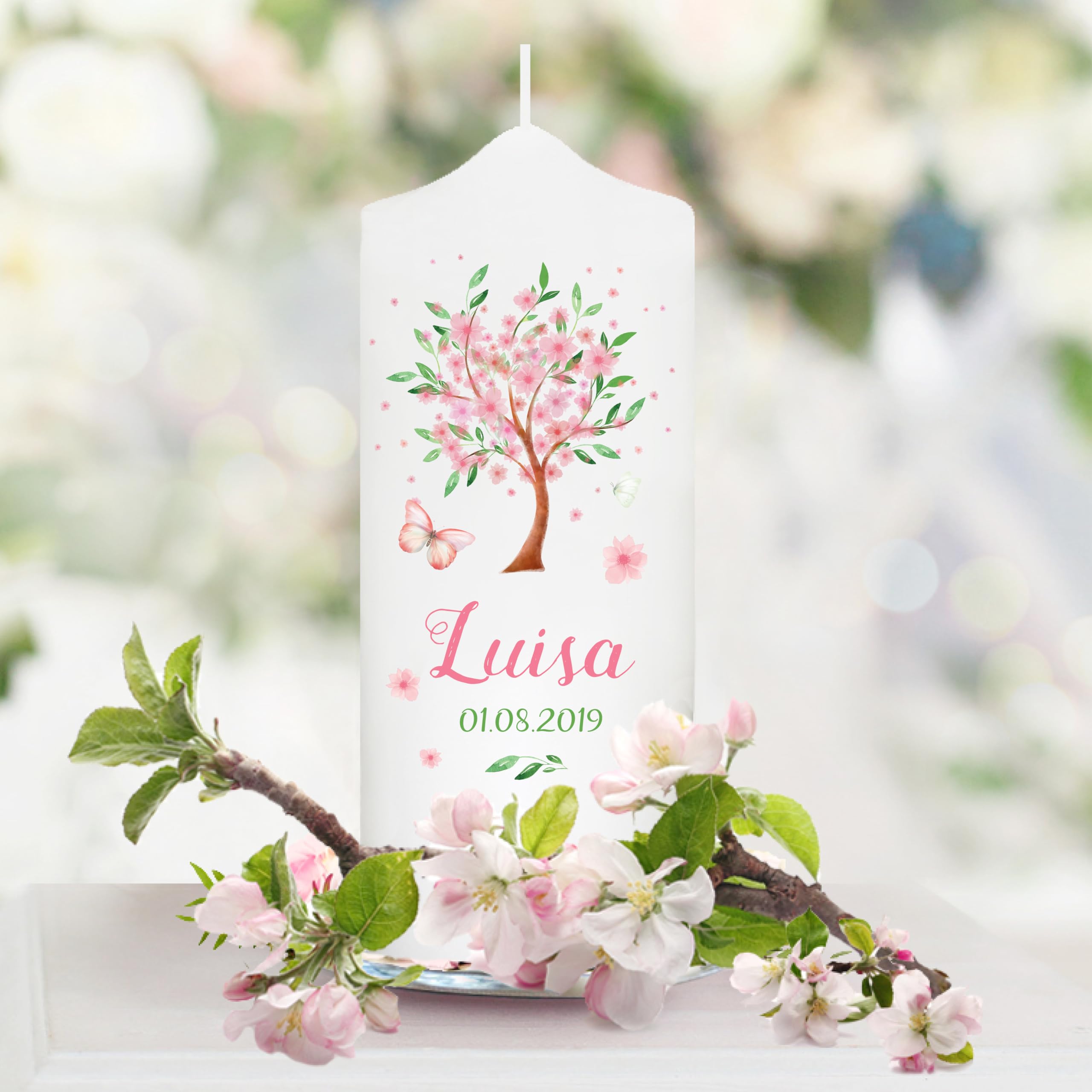 Wandtattoo Loft Taufkerze Mädchen personalisierte Patenkerze, Motiv Baum mit Blüten, 18cm x 7cm, personalisierte Kerze, bedruckte Kerze Taufe, Stumpenkerze, individuelles Taufgeschenk