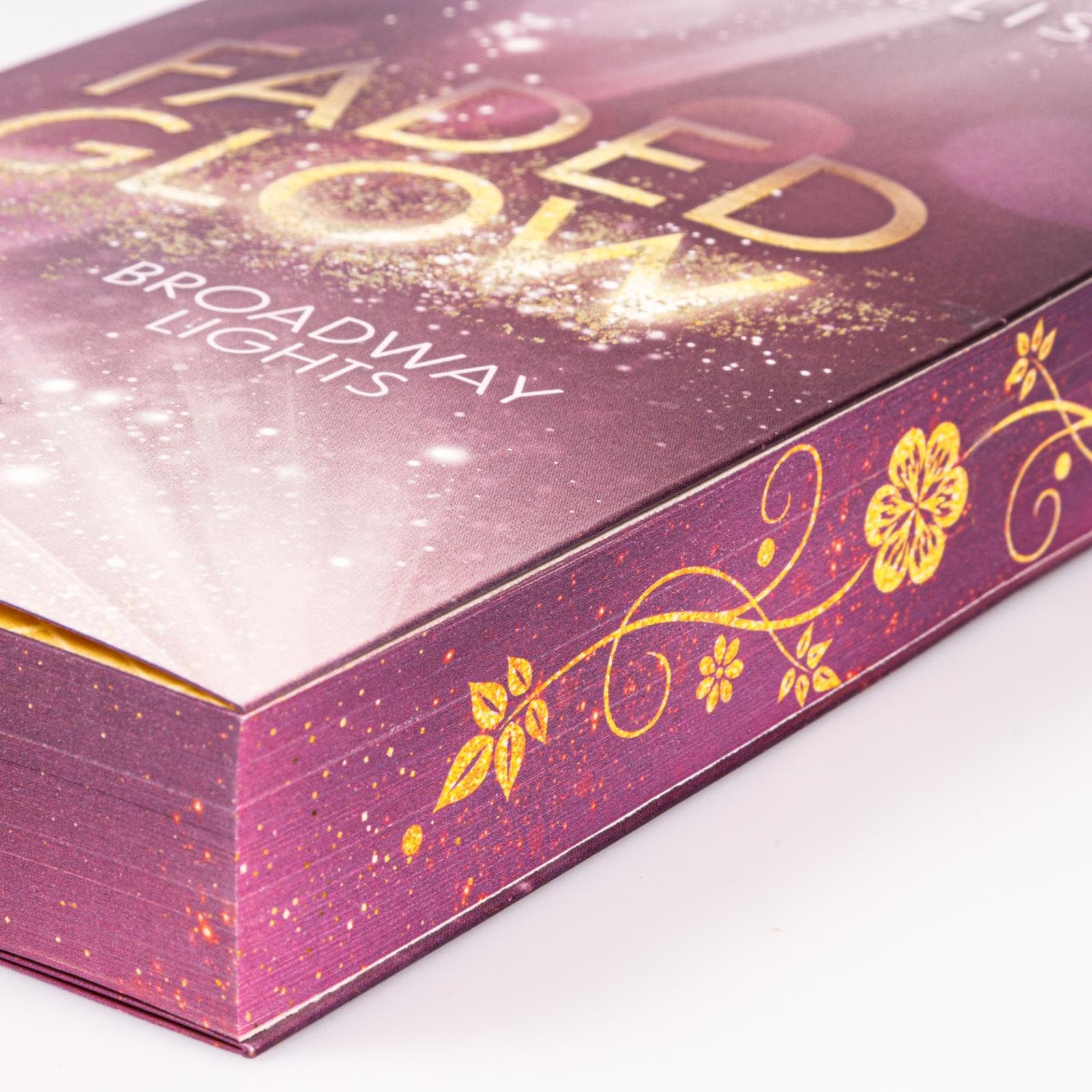 Broadway Lights 2: Faded Glow: Knisternde Fake Dating Romance am Broadway und in der High Society von New York | Limitierte Auflage mit Farbschnitt (2)