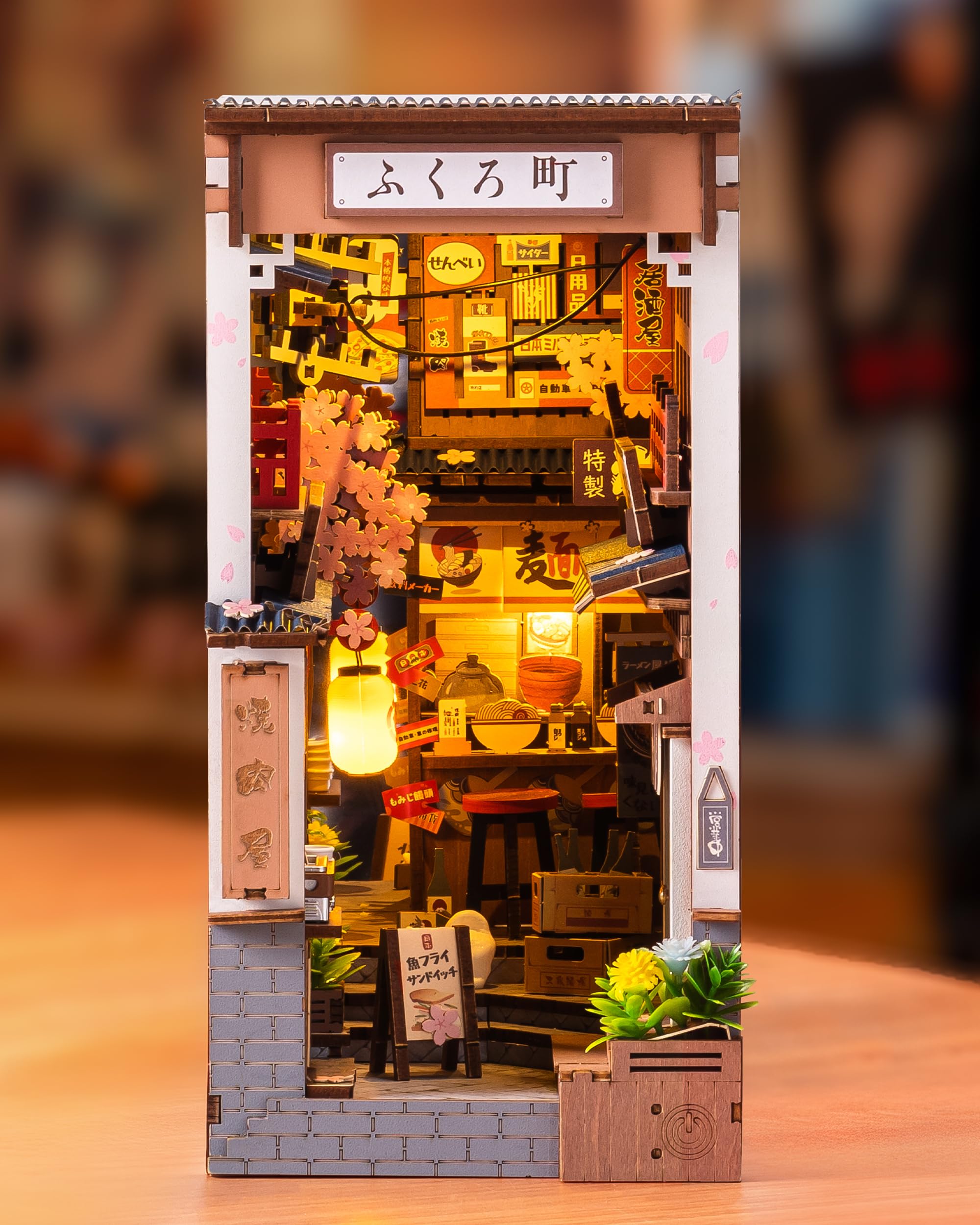 Rolife Book Nook Kit Miniature da Costruire DIY Booknook Sakura Wine Alley 3d Puzzle Legno con Luci Decorazione Libreria Casa Modellismo da Costruire Adulti Diorama Modellismo