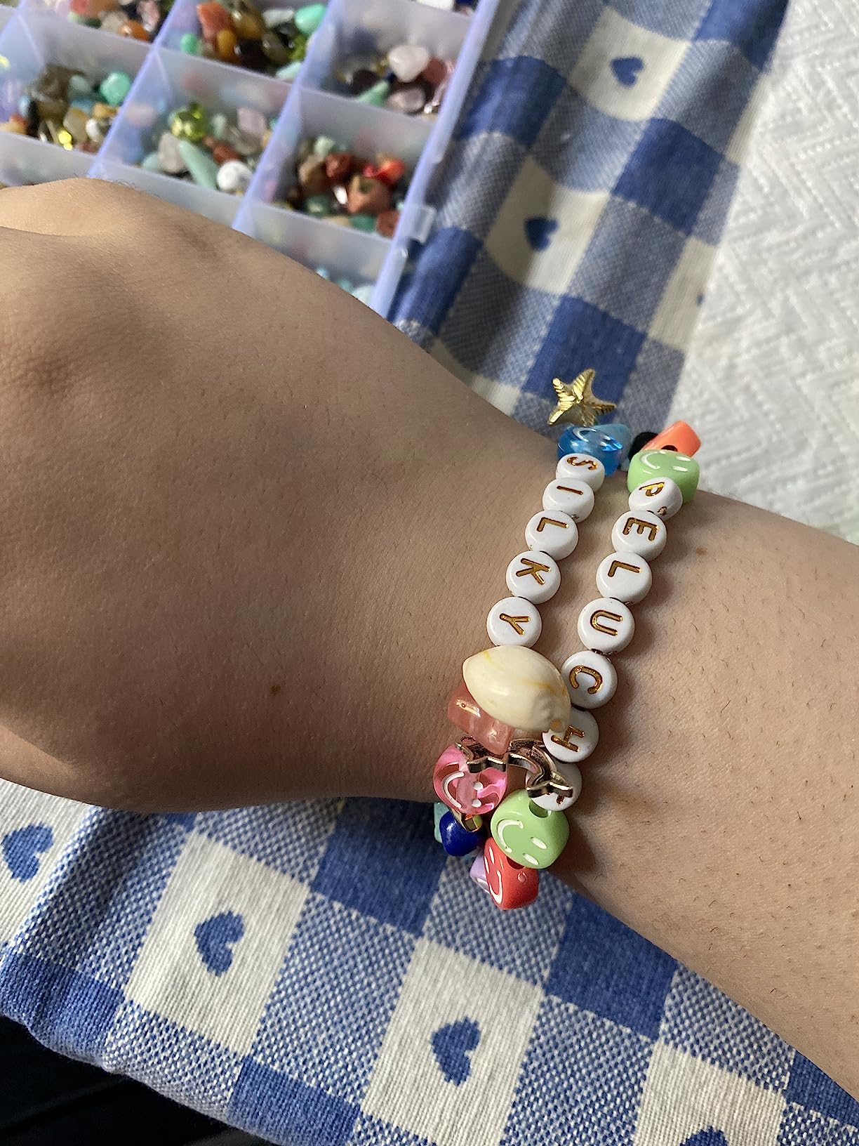 Kit 7048 Perline Per Braccialetti Fai Da Te - Con Faccine Sorridenti, Ciondoli E 24 Colori, Per Gioielli - Foto 5