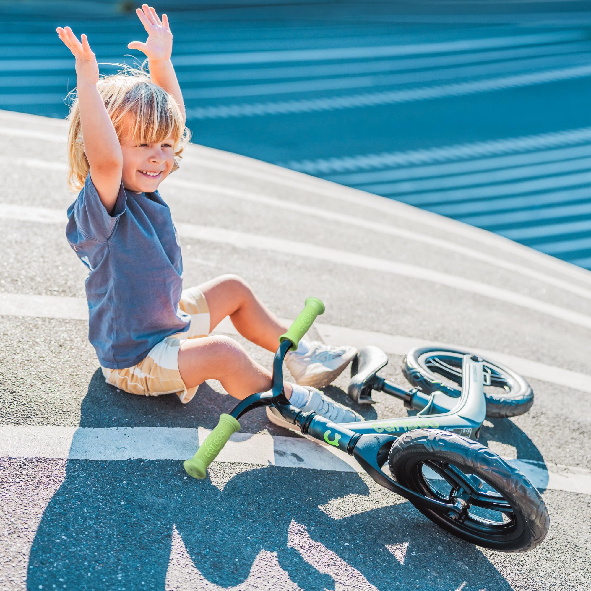 Cariboo Magnesium Pro Draisienne Enfant pour 2 Ans Cadre en Magnésium Roues 12 Pouces Jusqu'à 30 kg Selle Réglable Poids Très Léger