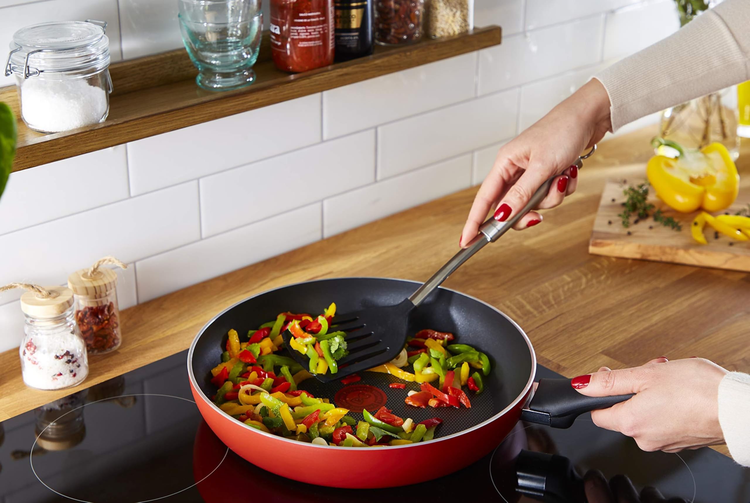 Lagostina Cucina Mediterranea Padella Antiaderente in Alluminio Ø 26 cm, Induzione, Gas e Forno, con Indicatore Cottura Thermo-Signal, Rivestimento Titanium Easy, Manico Ergonomico in Bakelite