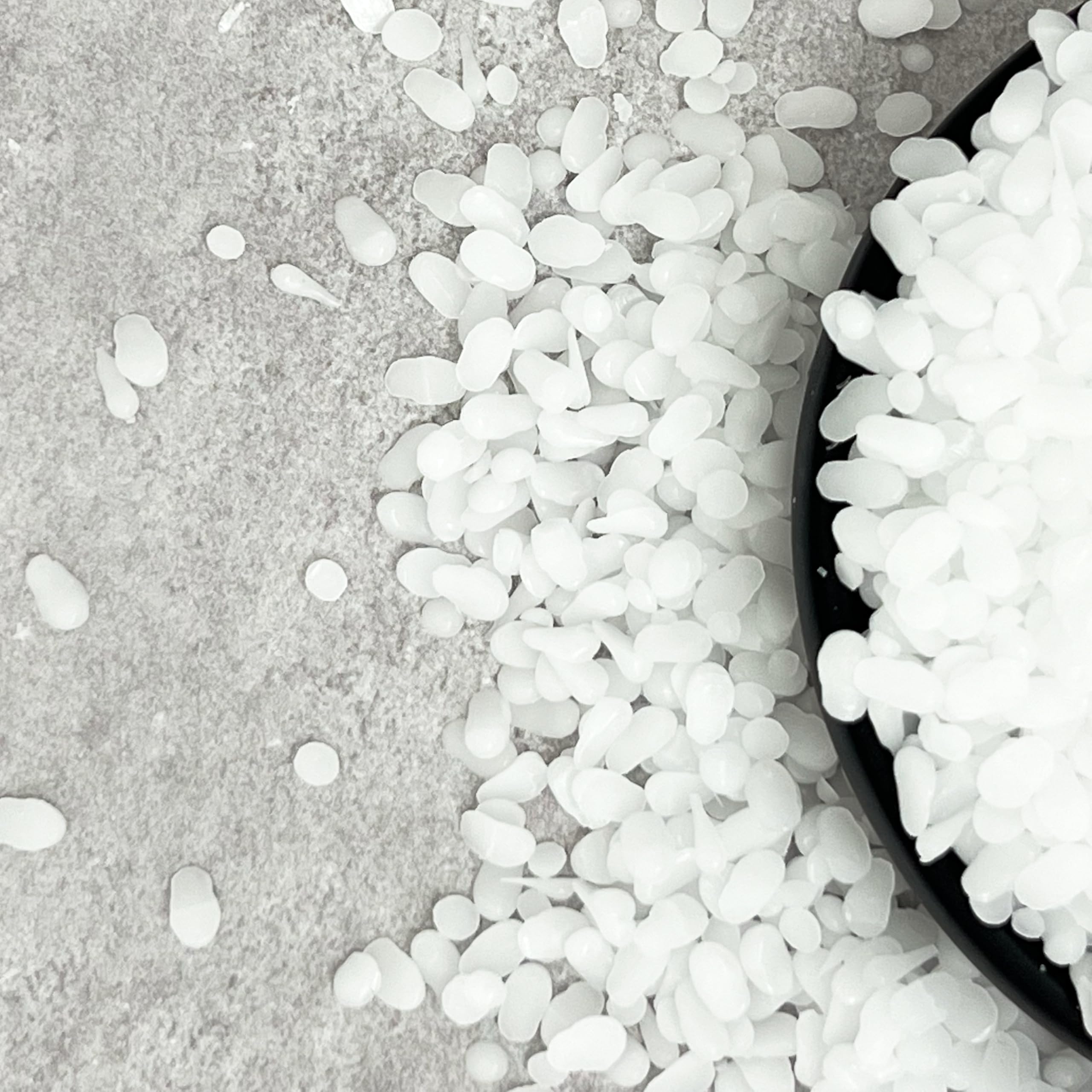 AM Wax 10 lb Fully Refined Paraffin Wax Pastilles, Paraffin Wax Candle Making Kit, Paraffin Wax Blocks, Making, Canning, Waterproofing, Metal Preservation, and a Variety of Other Applications