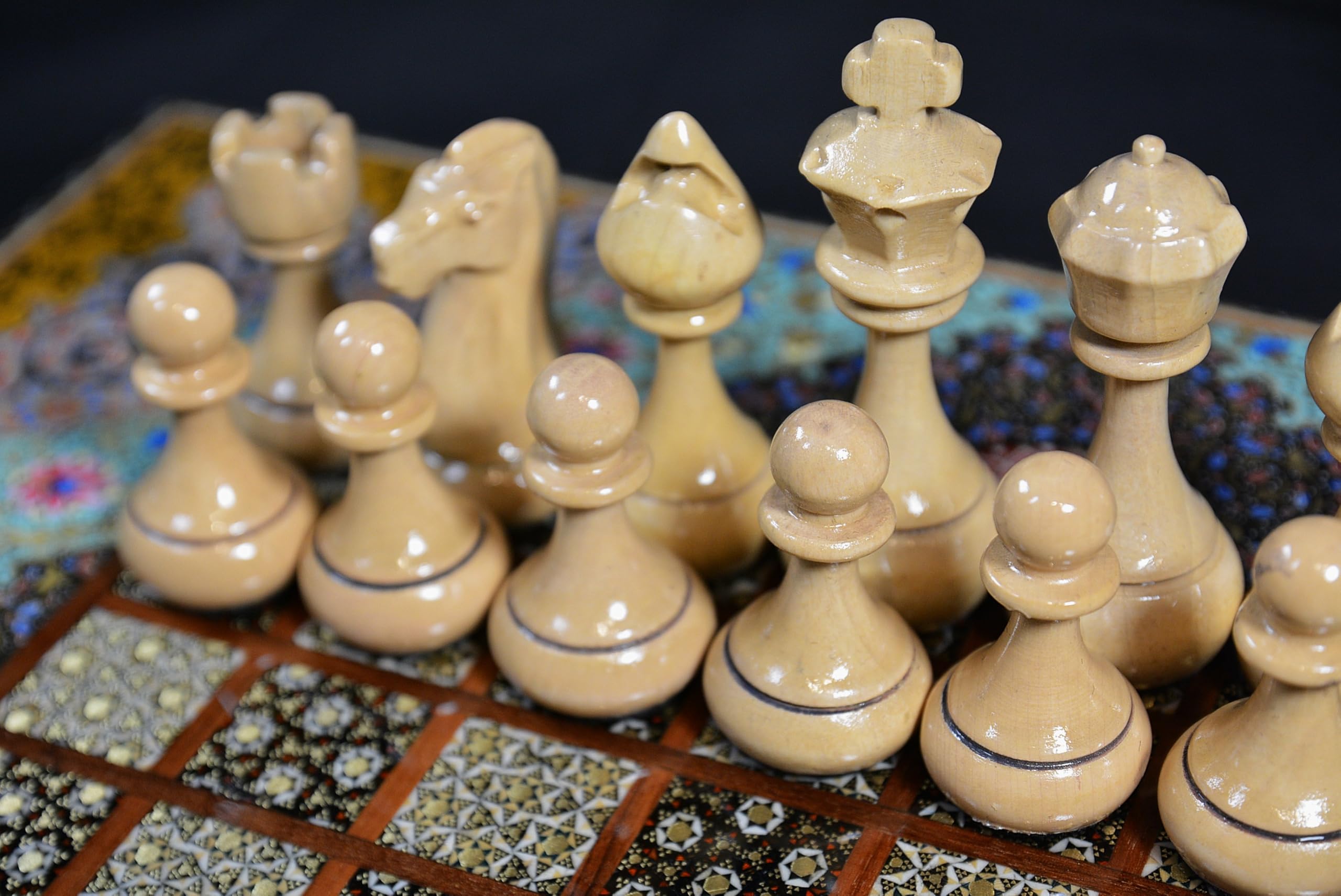 Collection d'échecs de backgammon en bois fait à la main en marqueterie peinte à la main avec étui de protection, dés et pions en bois 50 x 50 cm, 3,5 kg (motif floral premium 13)