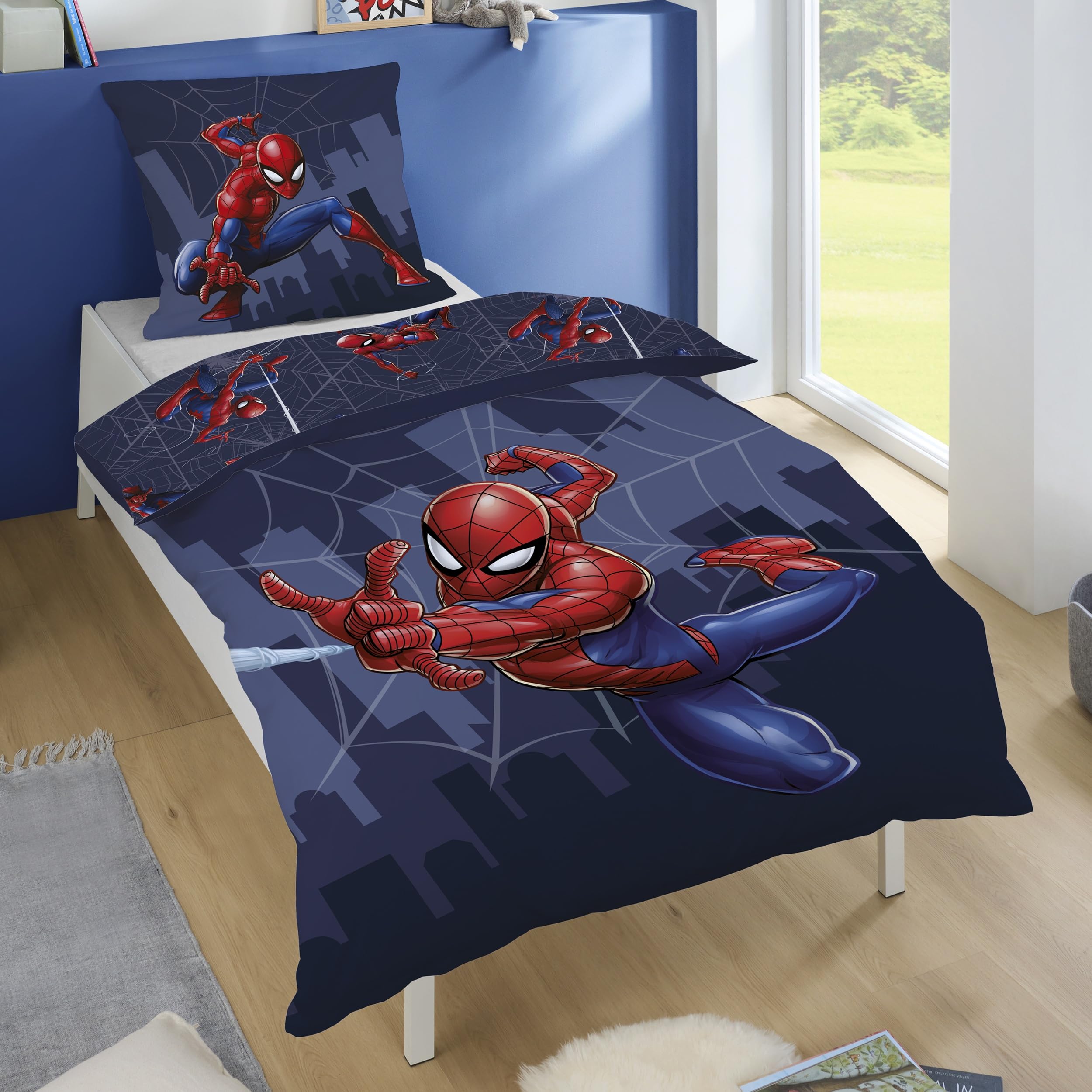 Familando – Marvel Spiderman Bettwäsche Set (2-teilig) – Decken- & Kissenbezug 135x200 cm & 80x80 cm mit Reißverschluss – 100% Baumwolle Renforcé – Wendemotiv mit Spiderman