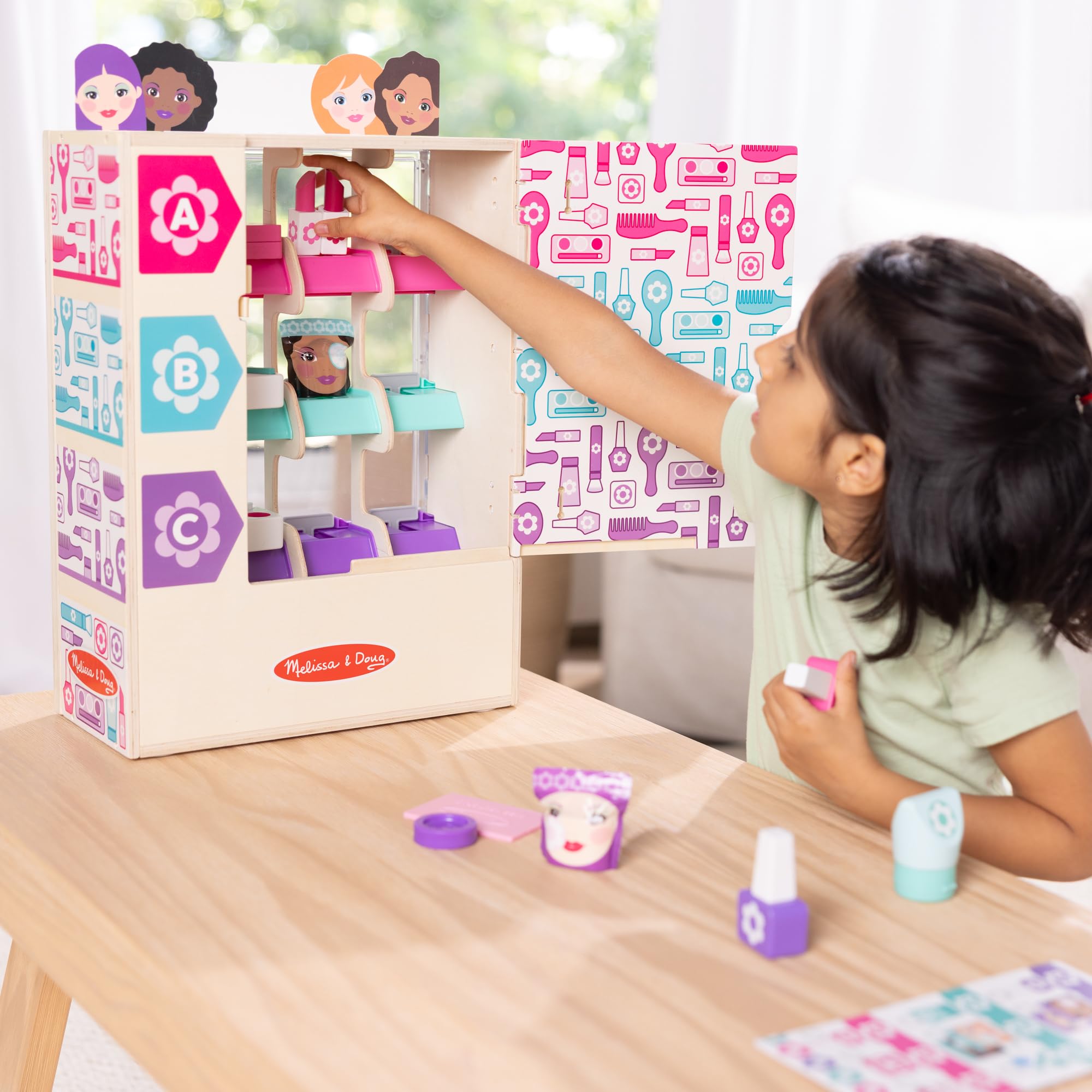 Melissa & Doug Ordina, scorta, seleziona set di giochi per chioschi di bellezza, set di gioco per fingere il trucco, giocattolo in legno per ragazzi e ragazze dai 3 anni in su, certificato FSC