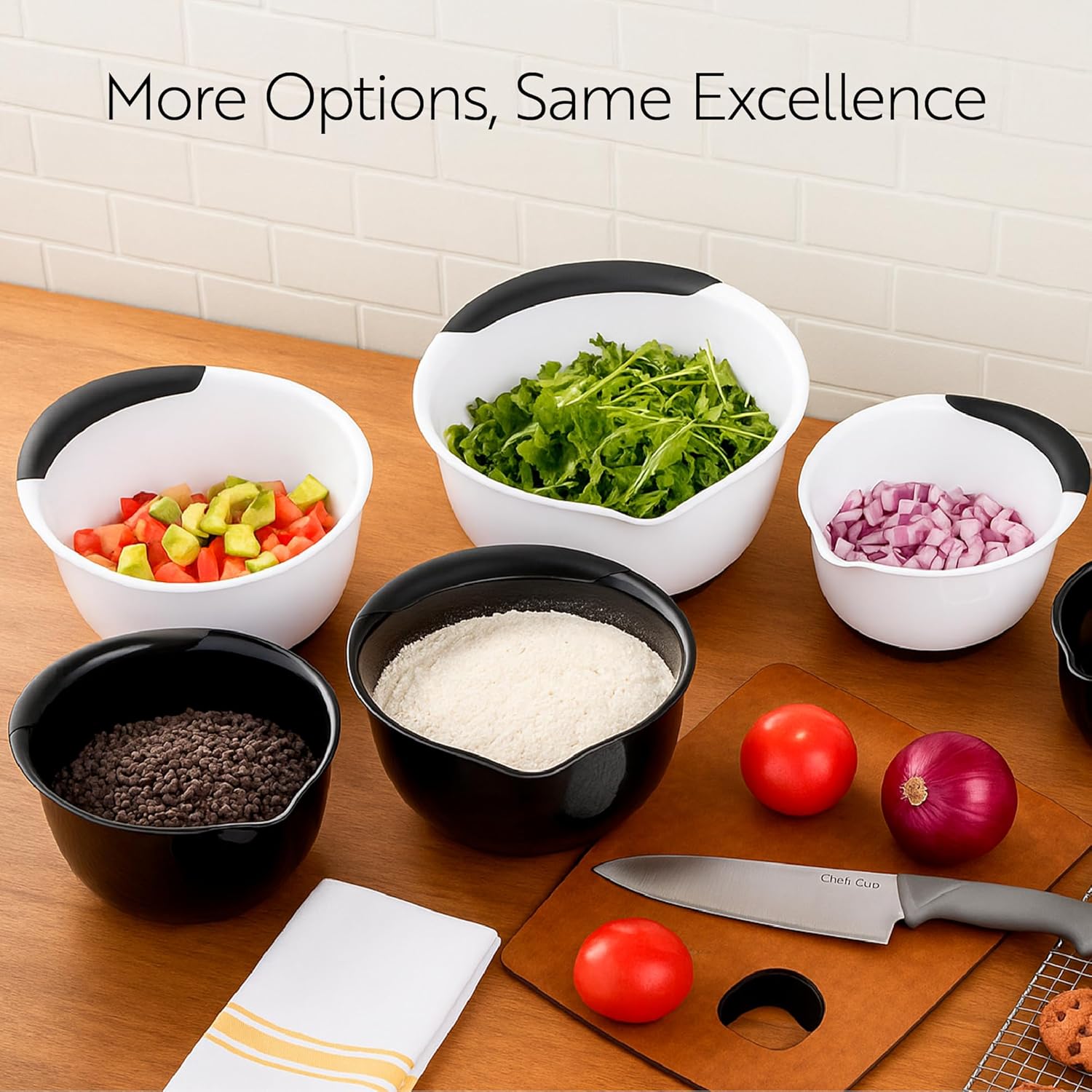 Restaurantware Comfy Grip Plastic Bowl Set 1 Durable Mixing Bowl Set - 3-Piece Set Rubber Grip Bottom Black Plastic Bowls with Pour Spot Dishwashable