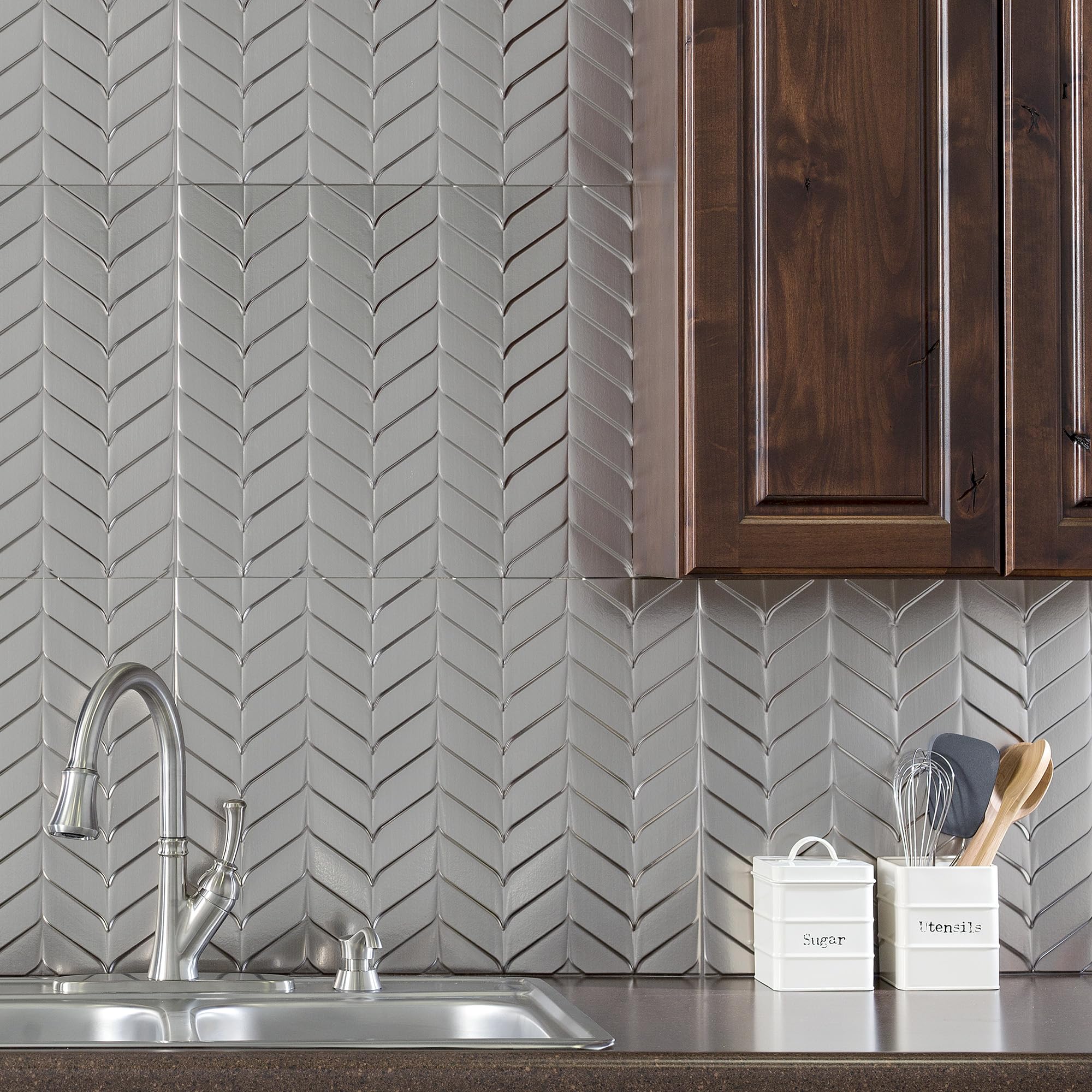 FASÄDE Chevron Decorative Vinyl 18in x 24in Backsplash Panel in Brushed Nickel (One Tile)