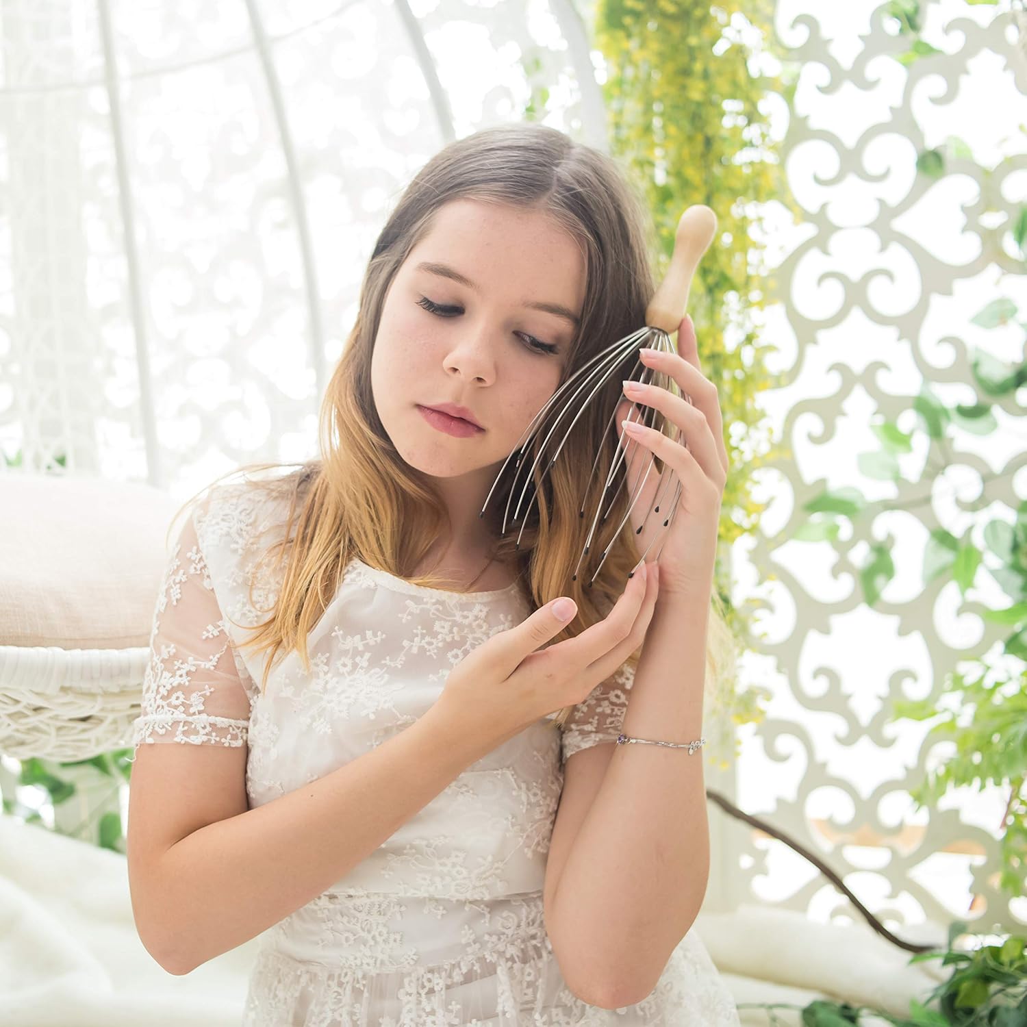 USAGA 20 Fingers Head Massager Head Scratcher Scalp Massager for Head Body Relaxing Wood Handle : Health & Household