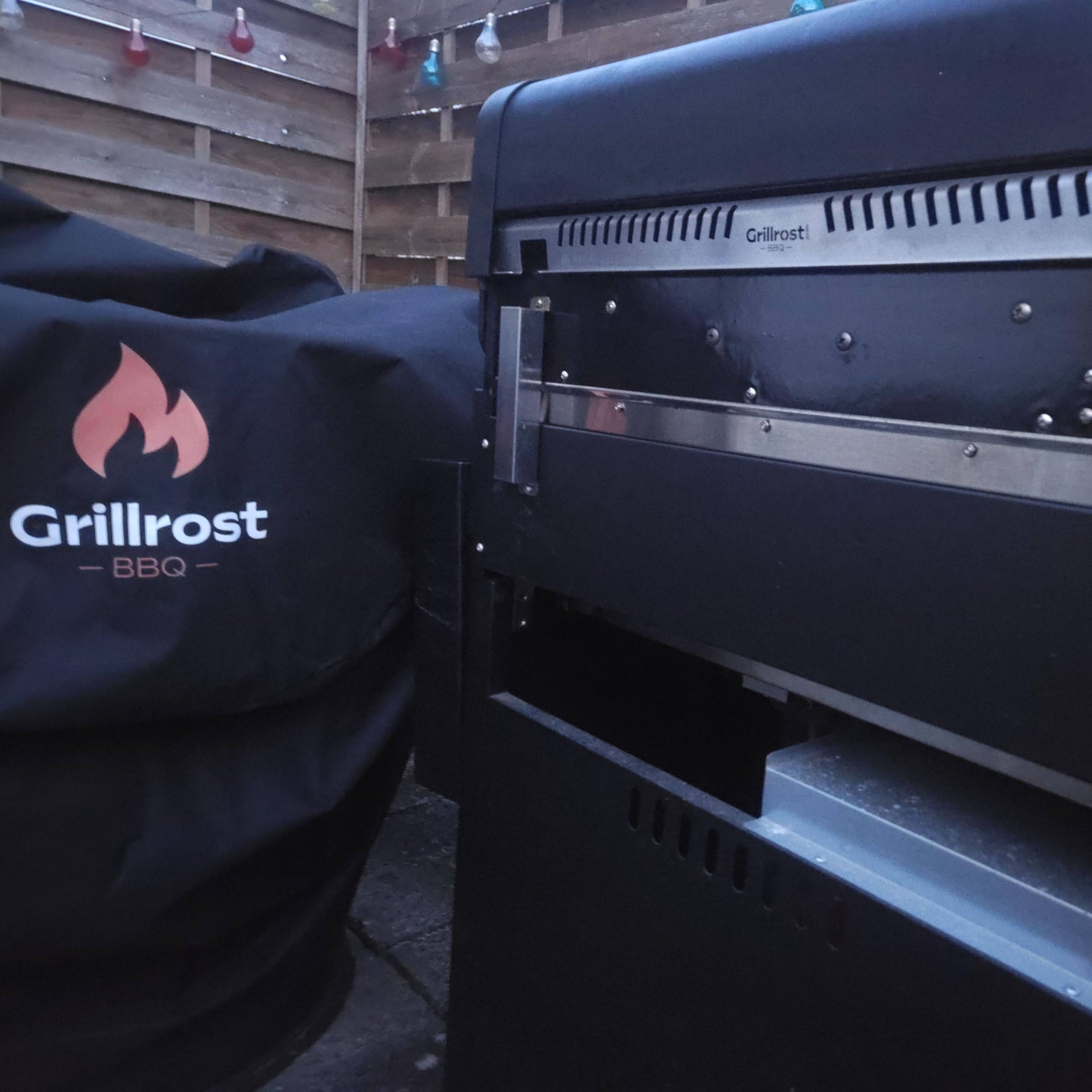 Grillrost.com Das Original Windabweiser Monroe Pro 4 - Weniger Hitzeverlust und weniger Gasverbrauch!
