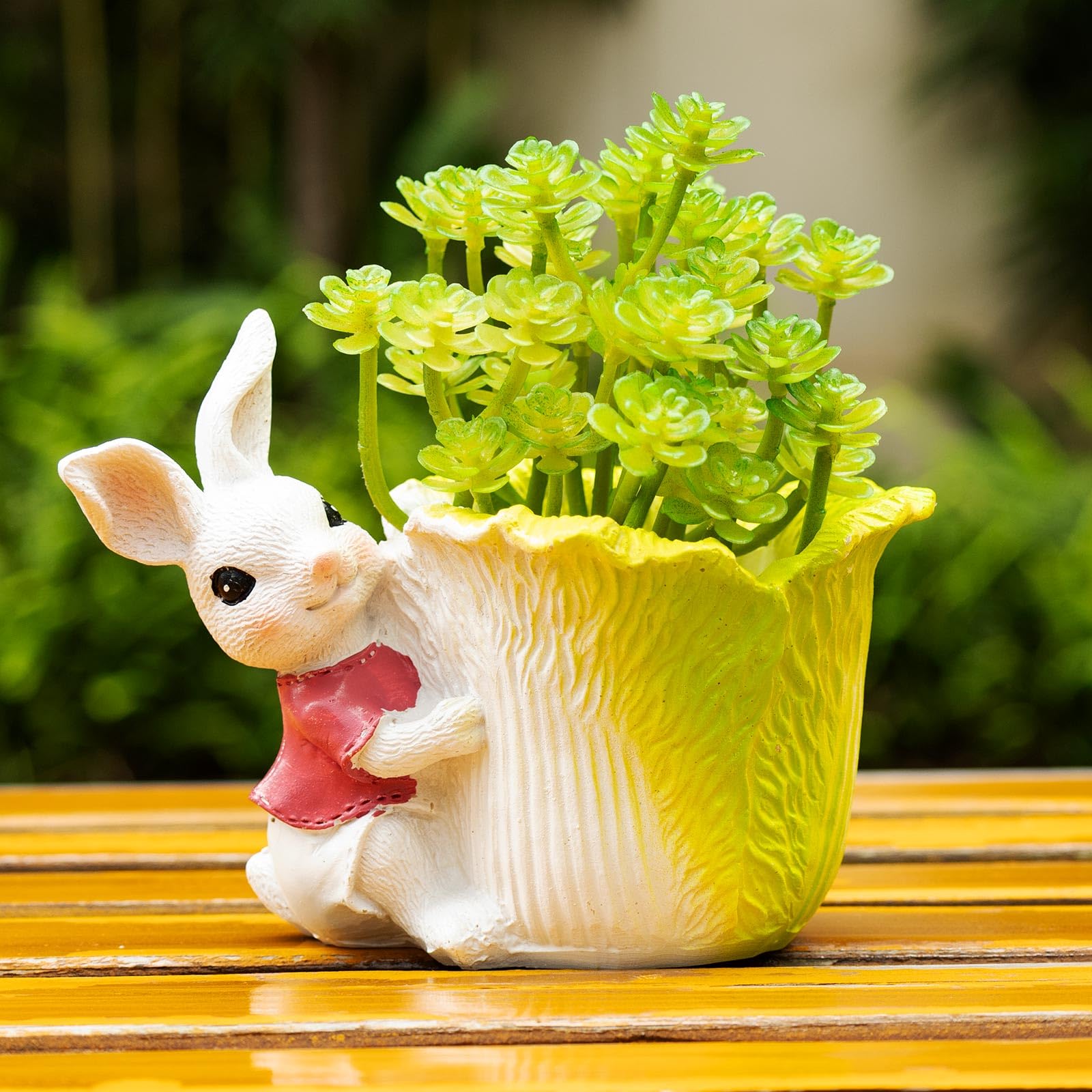 Petits pots de fleurs en résine à offrir pour les plantes grasses de Pâques