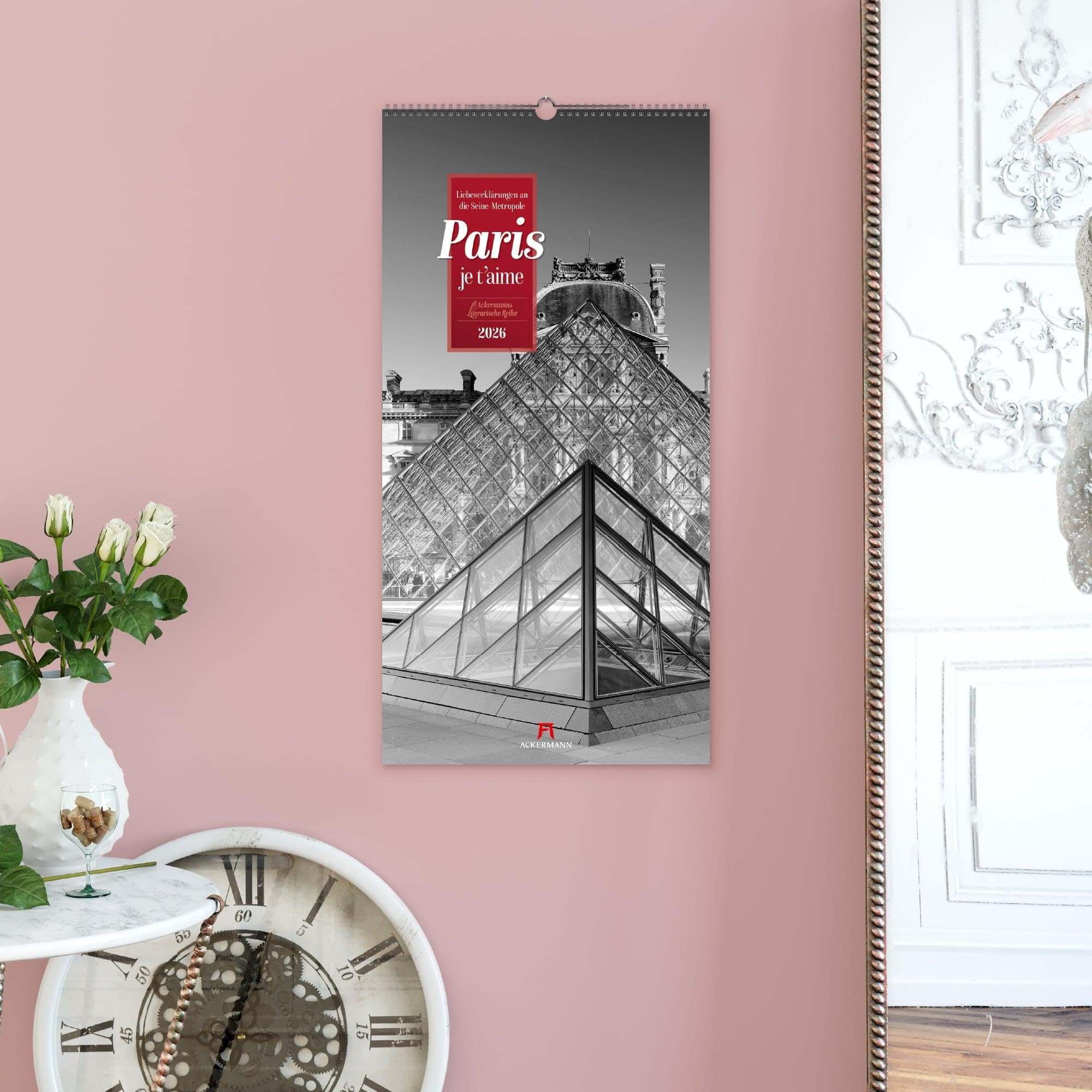 Paris, je t’aime Literatur-Kalender 2026 | Geschmackvoller Städtekalender im schlanken Hochformat (33x66 cm) | Fotos in Schwarz-Weiß mit Zitaten