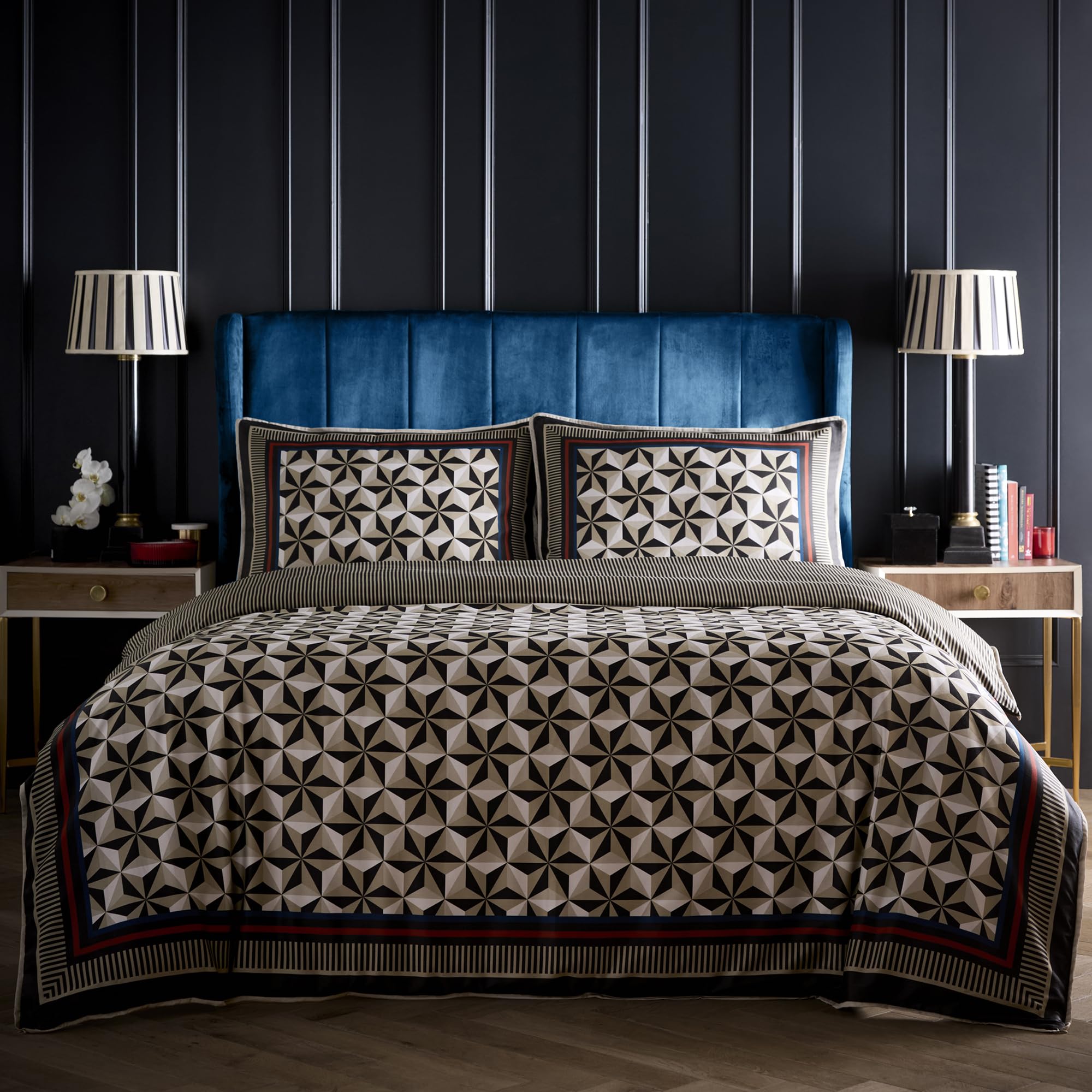 Laurence Llewelyn-Bowen Hero Duvet Cover Set Black