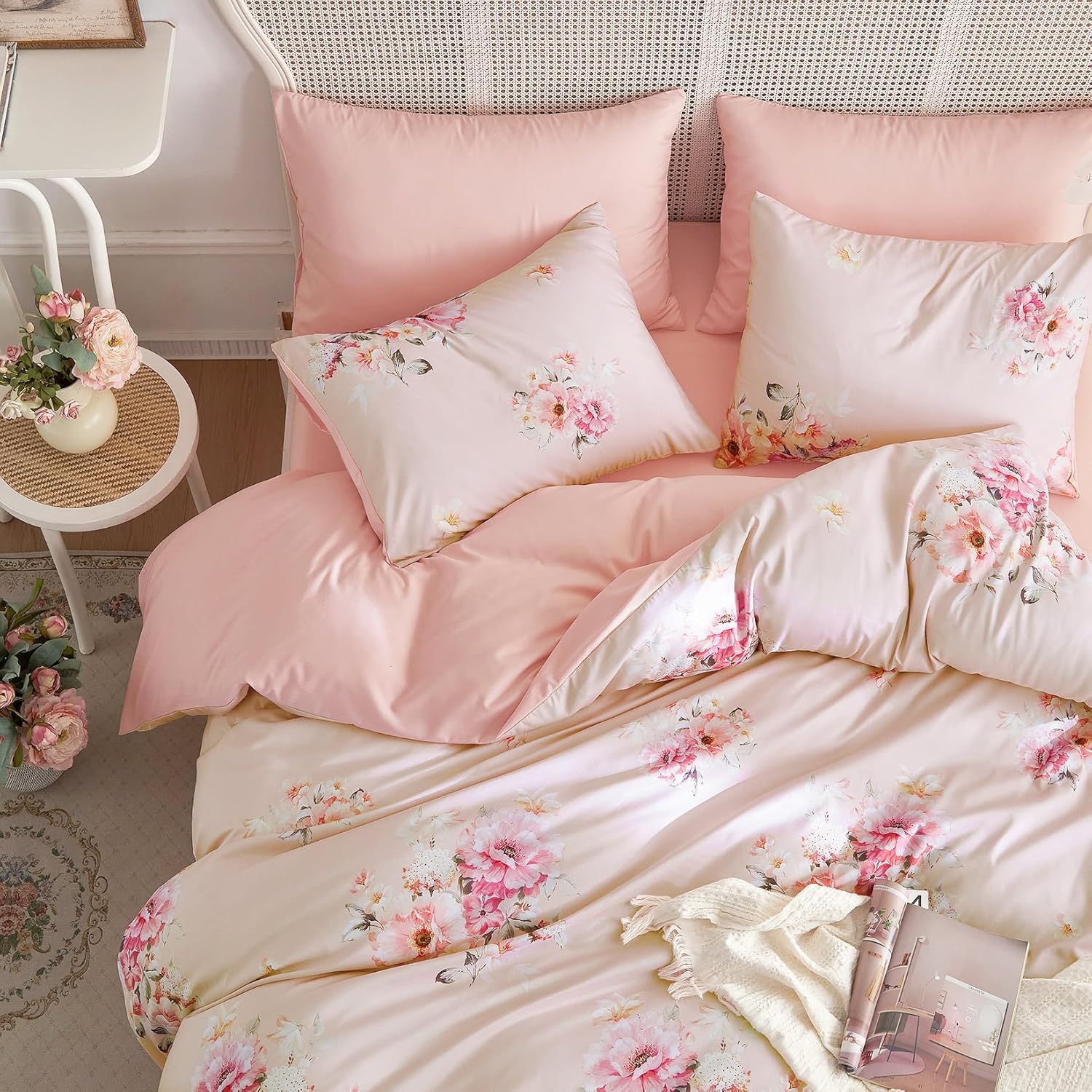 Wake In Cloud - Floral Comforter Set, Shabby Chic Farmhouse Cottagecore Vintage Colorful Pastel Spring Flowers, Soft Lightweight Bedding for Women Girls, 3 Pieces, Light Pink, Twin/Twin XL Size