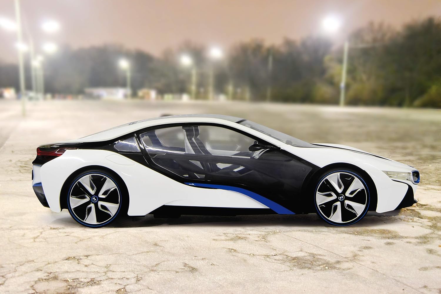 Jamara 404490 40 MHz 1:14 Scale White BMW i8 Deluxe Car