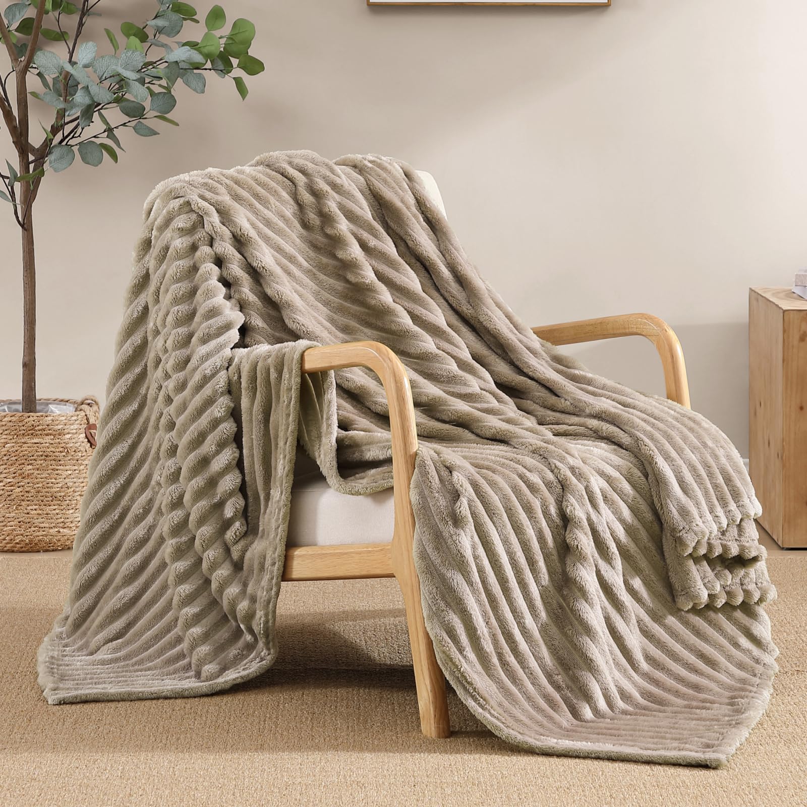 Fleece-Überwurfdecke Beige – Weich, Flauschig, Ganzjährig Nutzbar Für Sofa, Couch & Bett (50x60 Zoll)