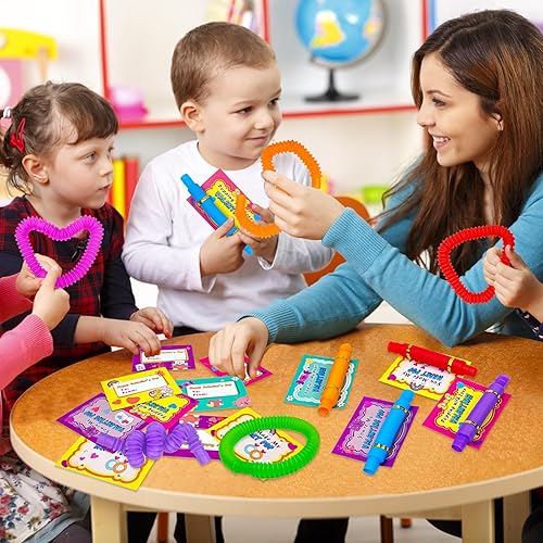 Miniatura 5 de Kannove Tarjetas de intercambio de regalos para el día de San Valentín para niños y niñas, paquete de 36 tubos para reventar burbujas, juguetes para