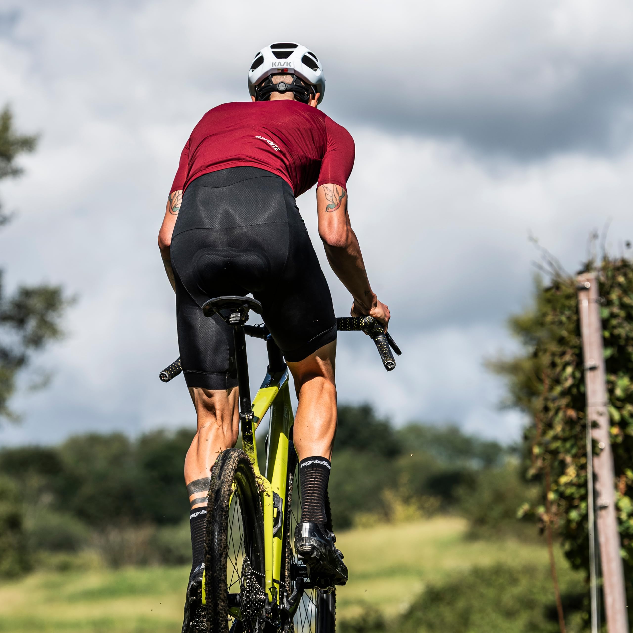 Sella Bici Corsa e Gravel Unisex Cromoly – Performance Racing Ergonomica – 230 g Ultra Light – Controllo Totale e Comfort Attivo su Lunghe Distanze