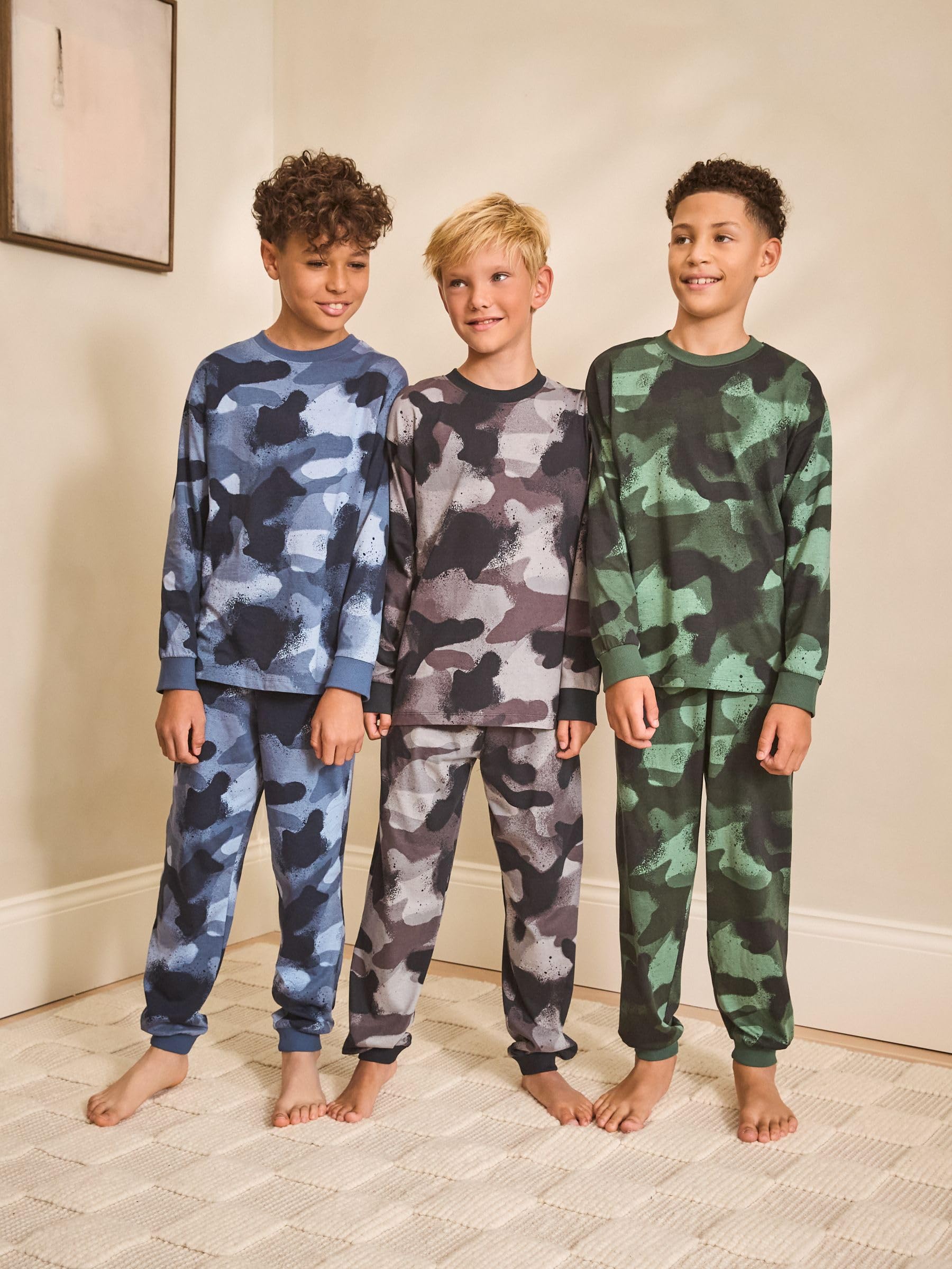 NEXT Jungen 3er-Pack Schlafanzüge mit Langen Ärmeln 98-176