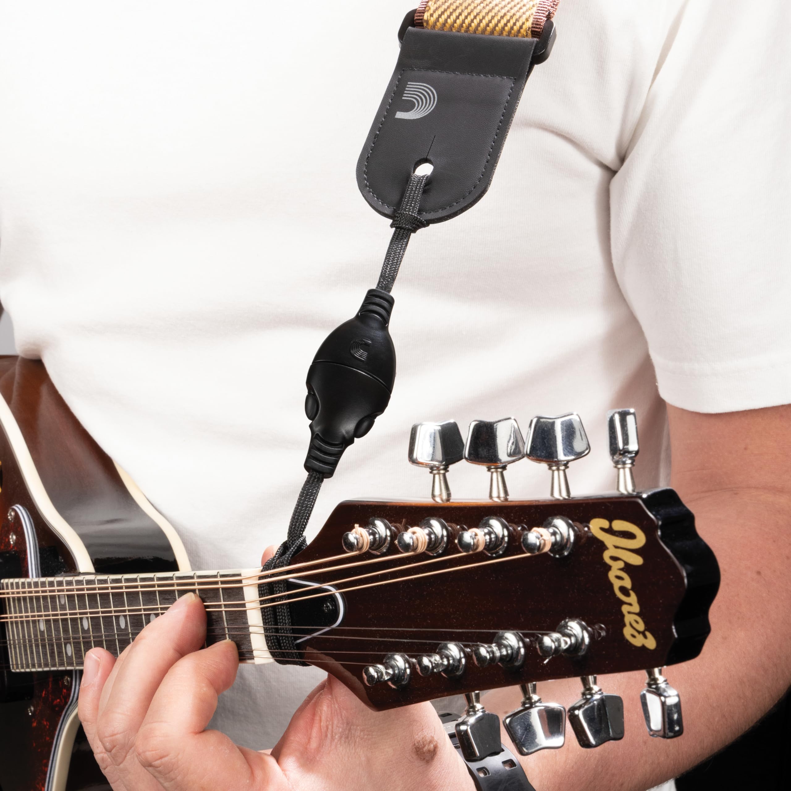 D'Addario Quick Release for Small Instruments - Acoustic Guitars, Black - Image 4