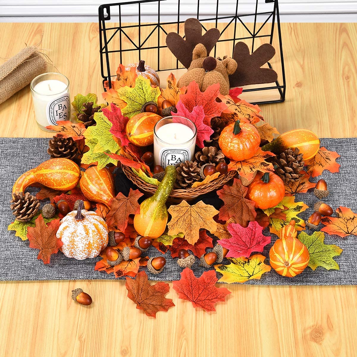 HBell Lot de 172 mini citrouilles artificielles pour Halloween, pommes de pin, feuilles d'érable, glands et décorations d'automne, pour l'automne, Noël, mariage, décoration de table