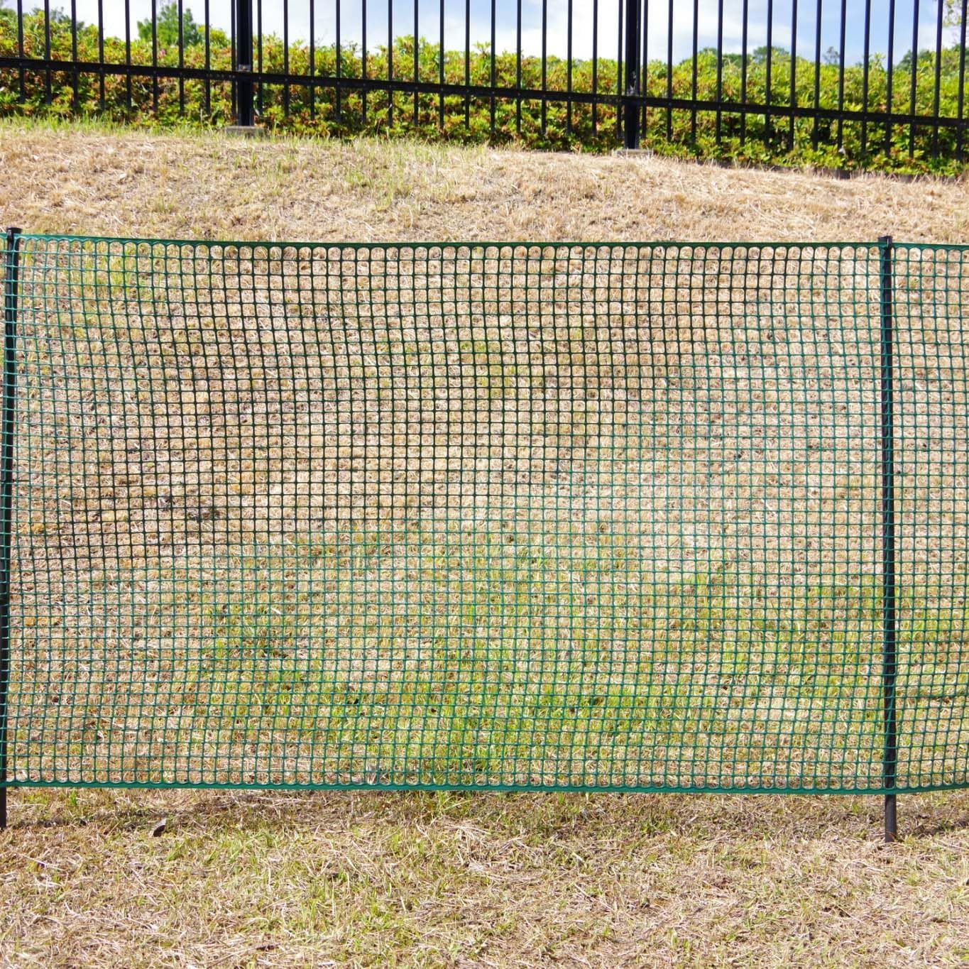 Heavy-Duty Plastic Mesh Netting, Green, 35 x 197 in (90cm x 5m), Recycled Plastic, Cut-to-Size, Durable, Multi-Purpose for Gardening, Fencing, Pets, Birds, Mole, DIY (0.75 in (19mm))
