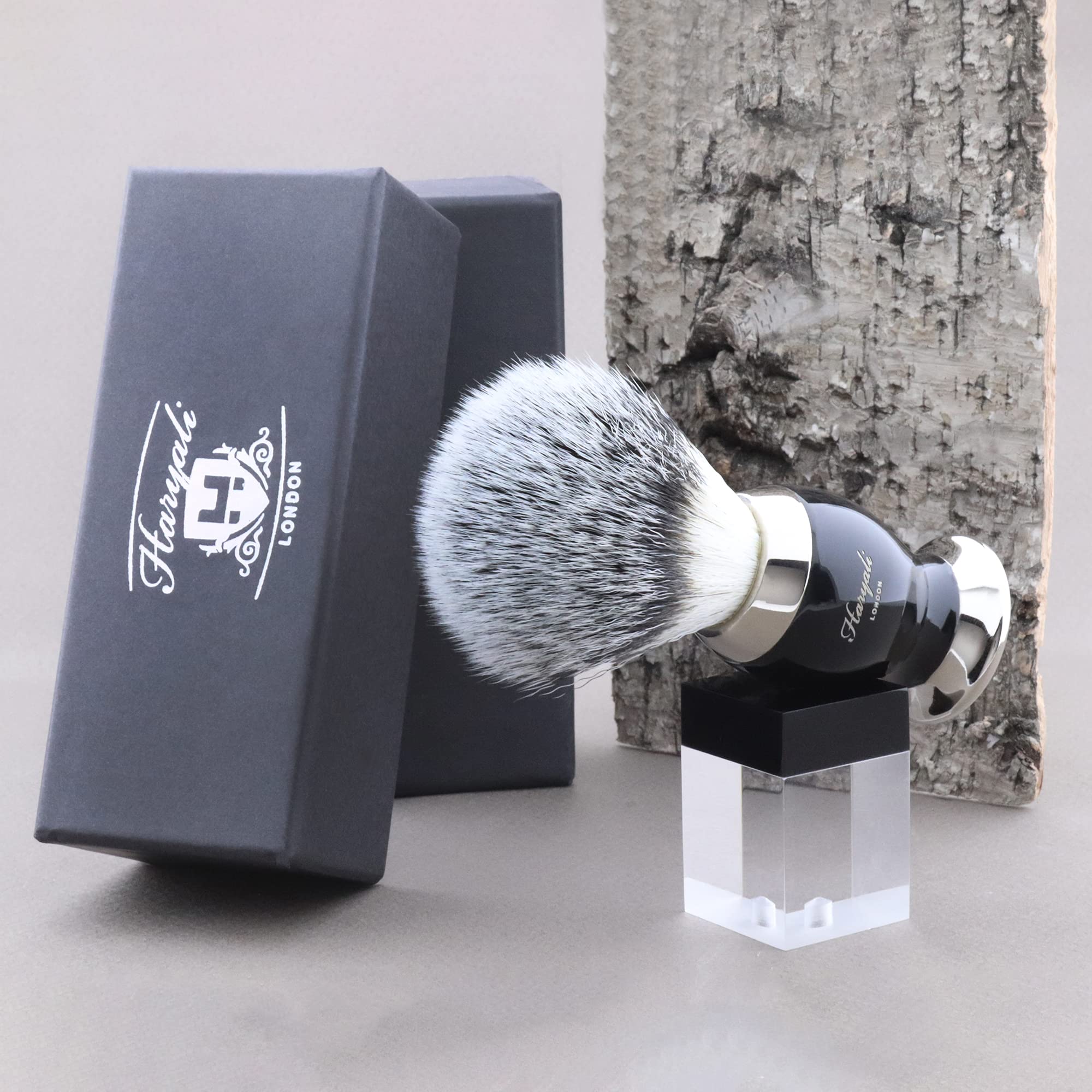 Haryali London Blaireau de rasage, blaireau classique pour homme, poils de blaireau à pointe argentée avec manche en laiton et argent, parfait pour tous les types de peau