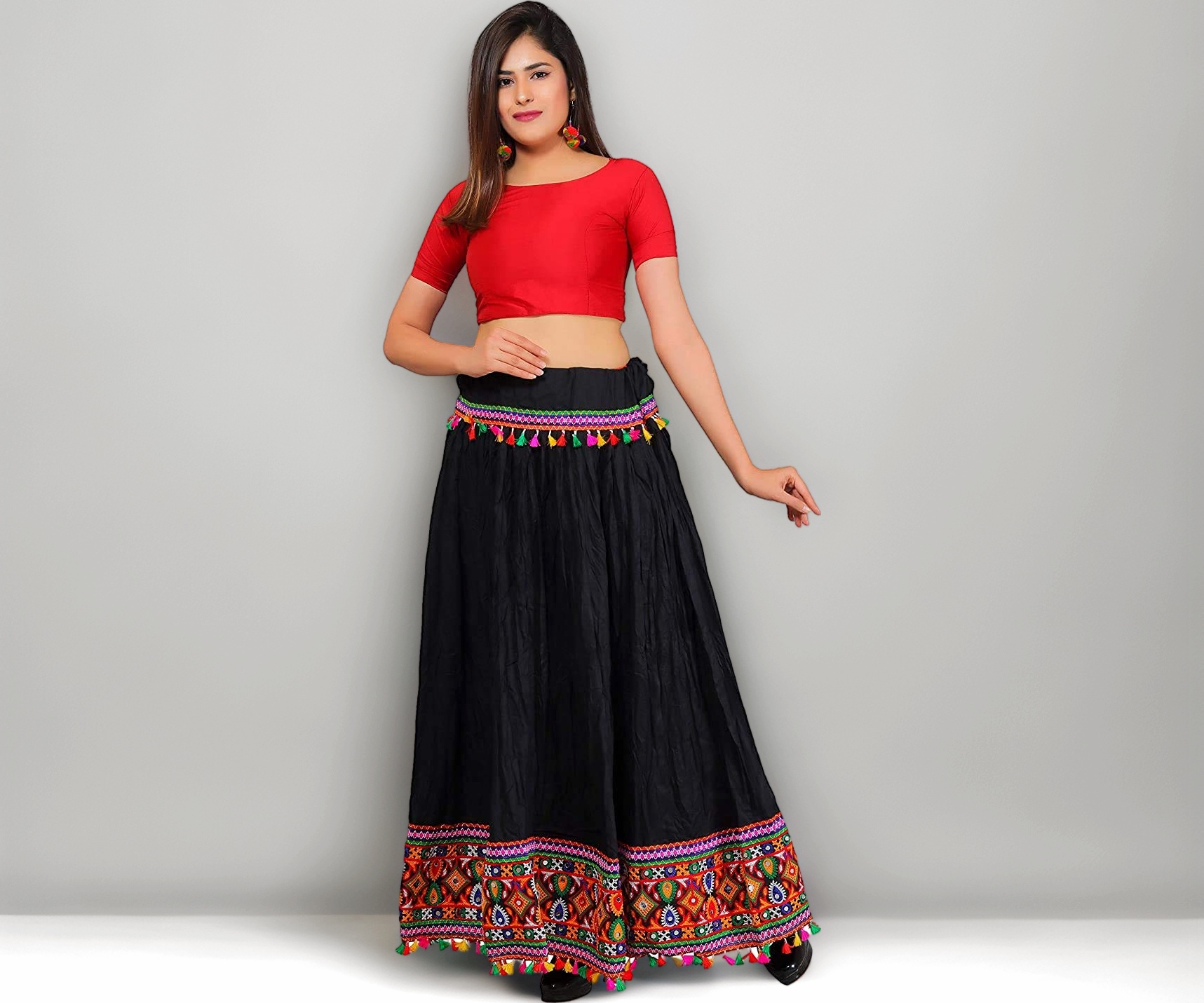 L'Appartement　INDIAN LONG SKIRT Buy DIAMO Traditional Lehanga Pattern Women Long Skirt Black at