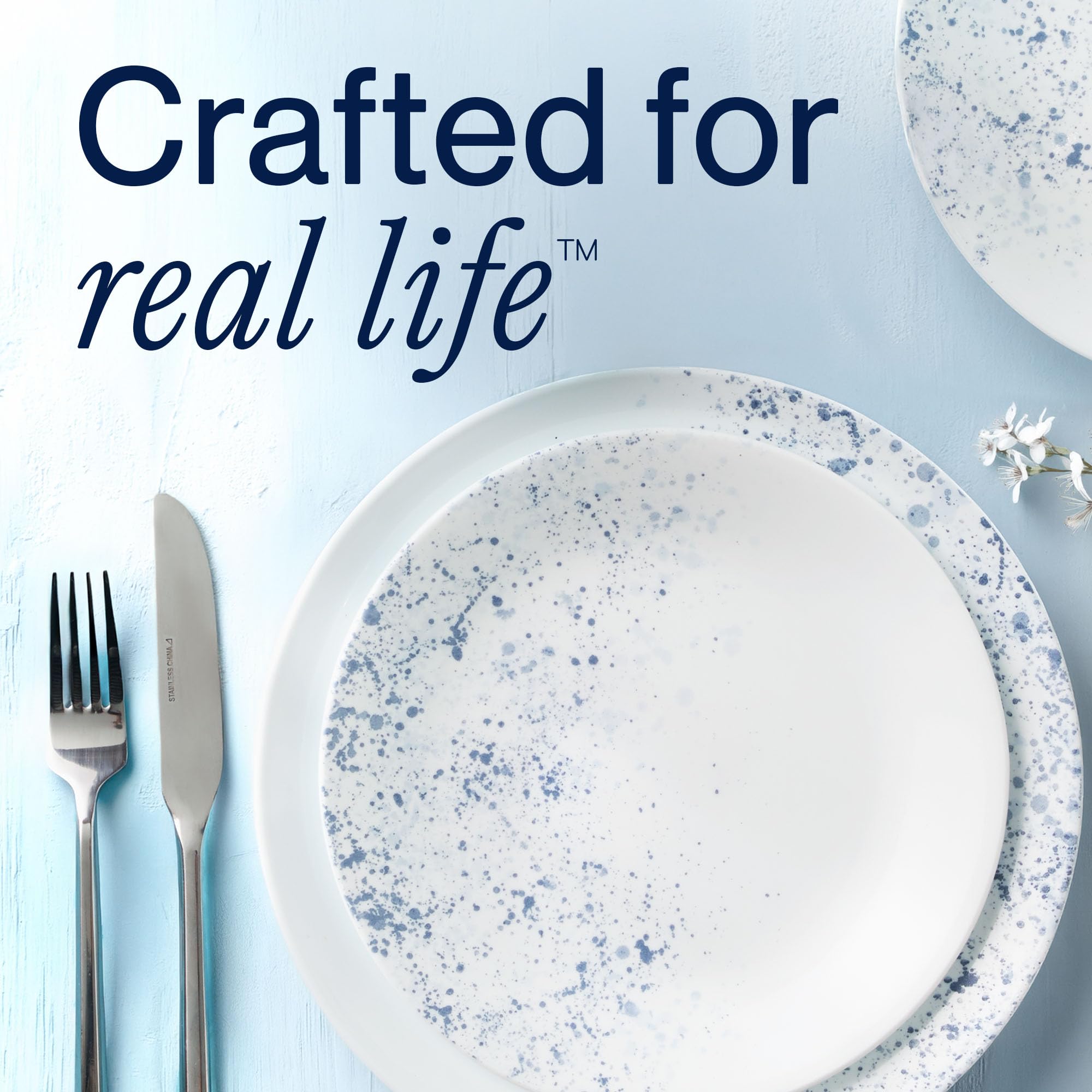 Corelle Service de table 18 pièces pour 6 personnes, motif moucheté indigo, bleu et blanc, vaisselle résistante aux éclats, comprend des assiettes plates de 26 cm, des assiettes à salade/à dessert de