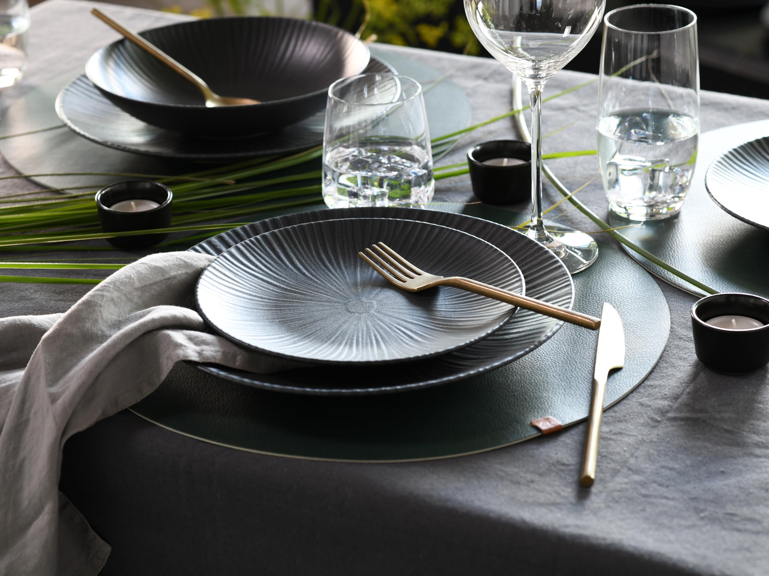 CreaTable, 23211, seria VESUVIO Black, zestaw naczyń, serwis stołowy 12-częściowy