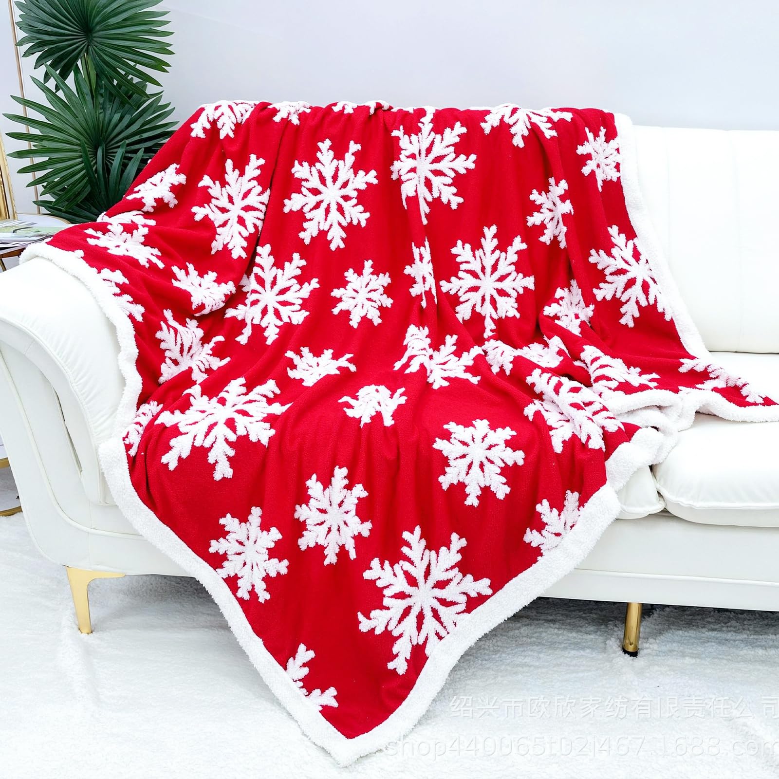 Christmas Sofa Throws, 130 x 160cm, Double-Layer, Soft and Warm Fleece Blanket for Single, Red Comfort Throw Blanket Flannel for Winter Kids, Adult, Bed, Car, Festive Holiday Decor