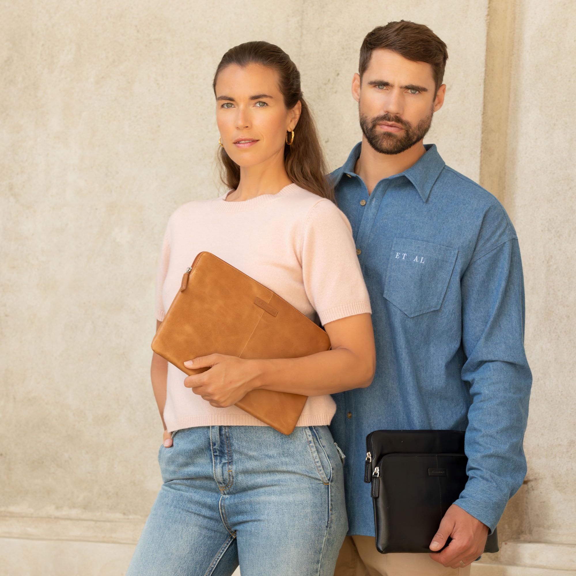dbramante1928 - Funda para portátil Skagen Pro+ - Compatible con MacBook Pro Laptop Air 13" - Funda para portátil - Funda para portátil - Bolsillo Exterior y Cremallera - Piel Negro