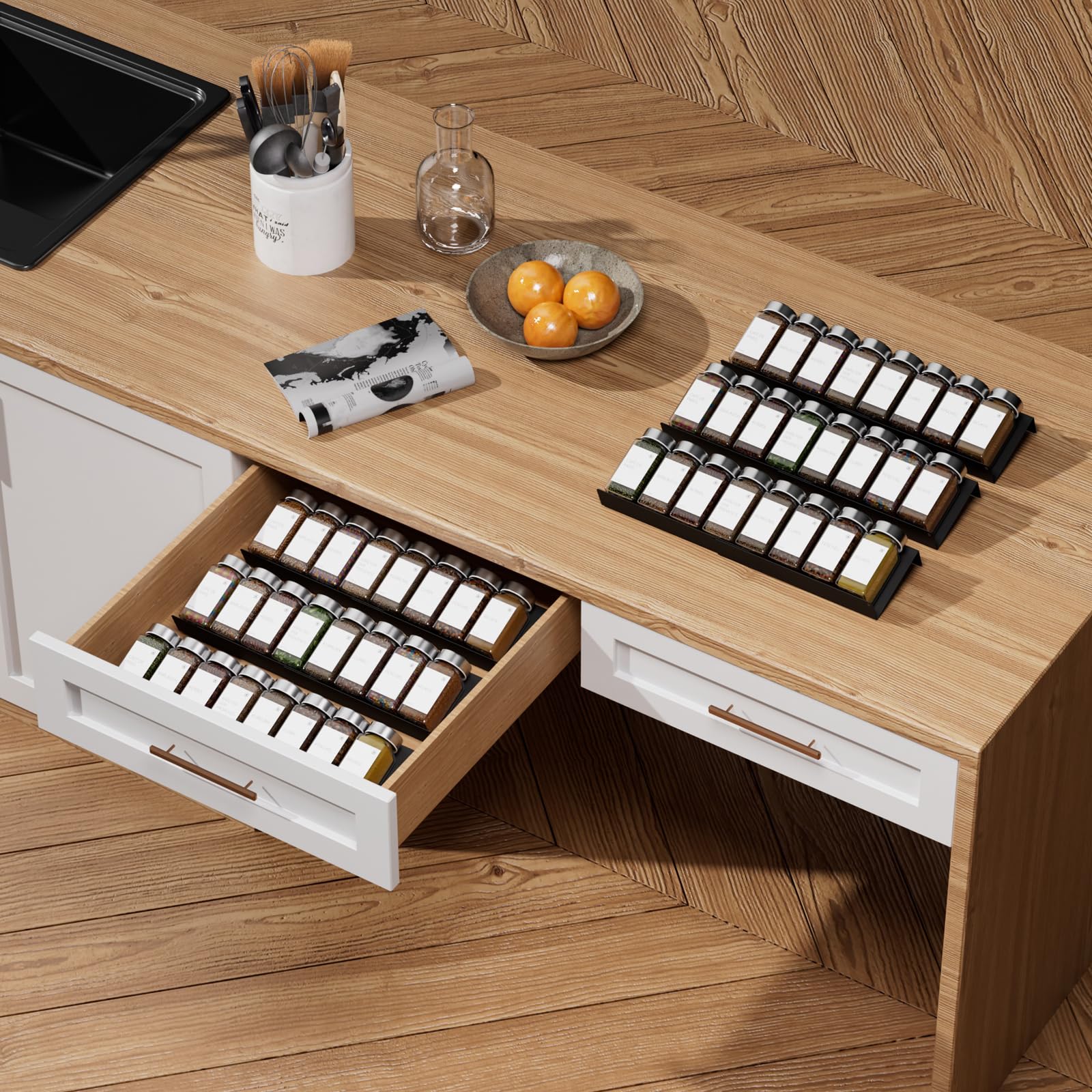 Miorkly Lot de 24 pots à épices carrés en acier inoxydable avec étiquettes (120 ml) et 6 organiseurs d'épices en métal - Parfaitement organisés pour chaque tiroir de cuisine