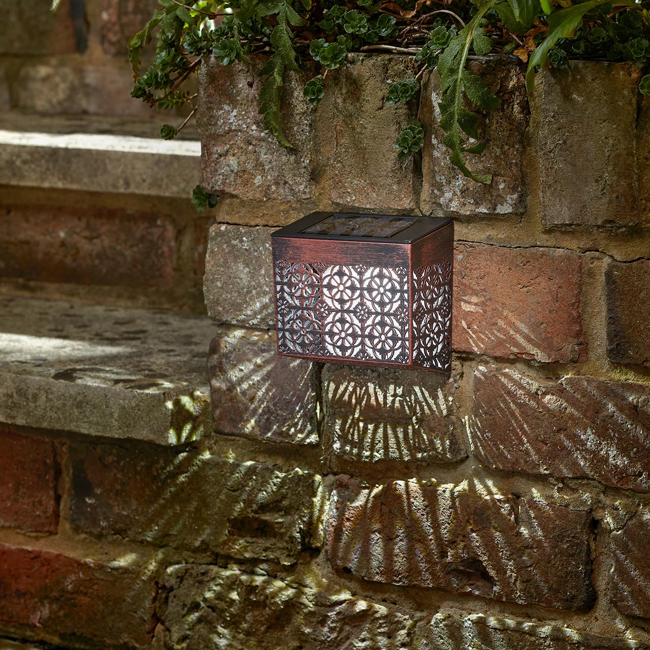 4 x Solar Powered Moroccan Style Wall, Fence or Post Lights - 5 Lumen Bronze Effect Outdoor Garden Silhouette Lighting for Patio, Decking, Pathway, Doorway, Yard, Balcony – Each H11 x W12 x D6cm