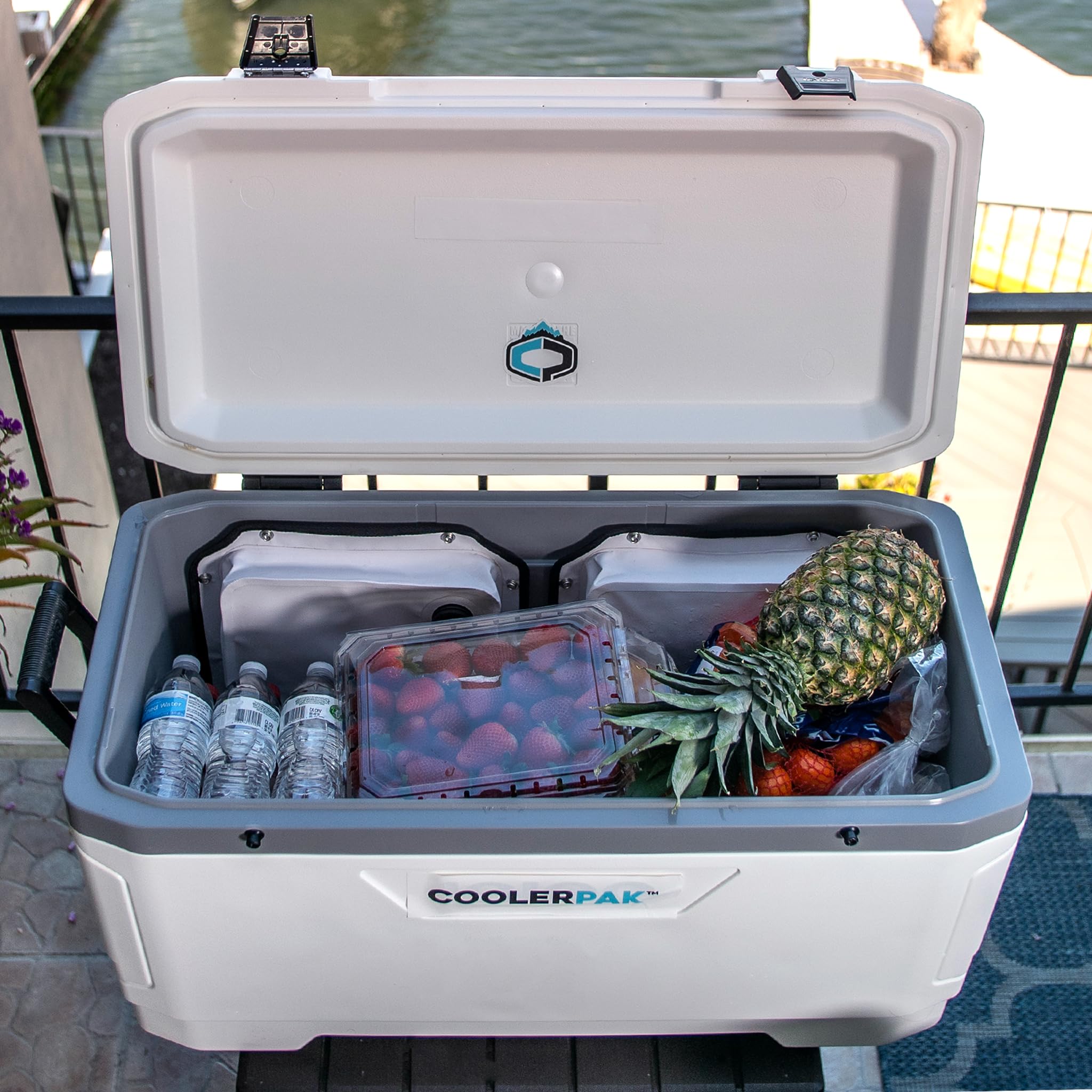 CoolerPak 3,2 kg nachfüllbarer wiederverwendbarer Eisbeutel – Edelstahl-Druckknöpfe – tagelang kalt – ungiftig, auslaufsicher, geeignet für Trinkwasser und Kalttauchen, robust, aufrollbar für einfache