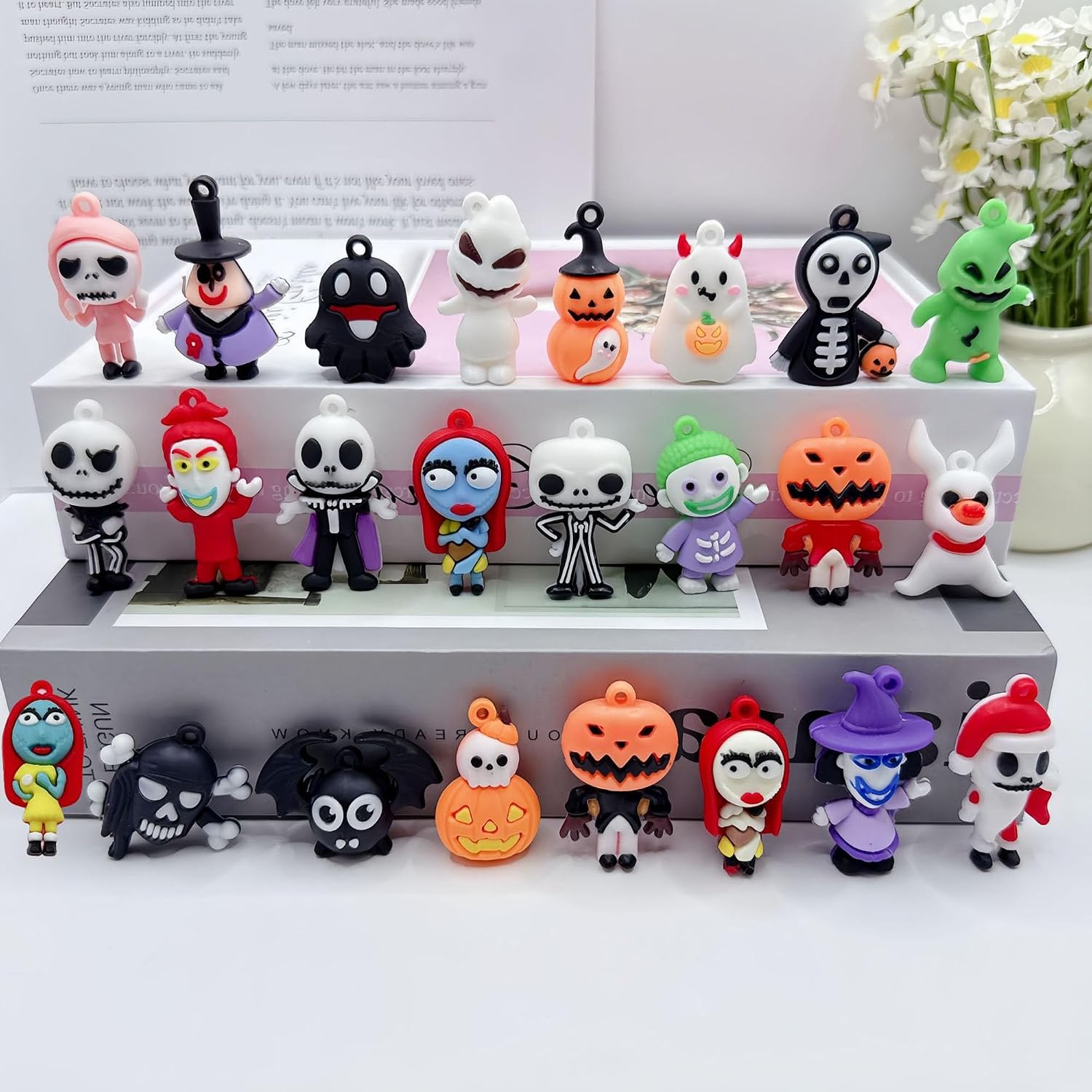 24 pieces of Halloween funny skull pumpkin keychains,Christmas cartoon three-dimensional pendants