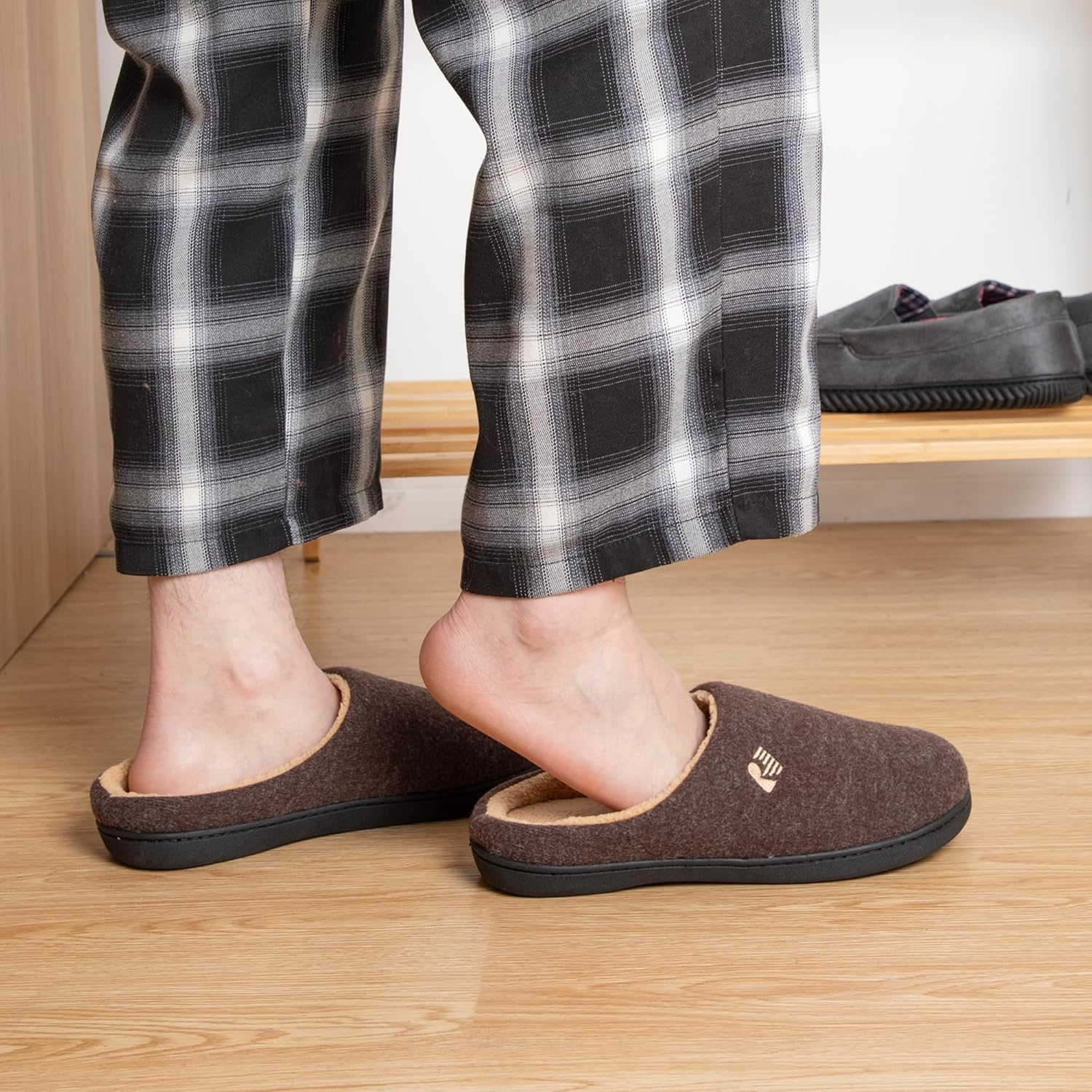 RockDove Men's Sherpa Lined Memory Foam Clog Slipper - Image 2