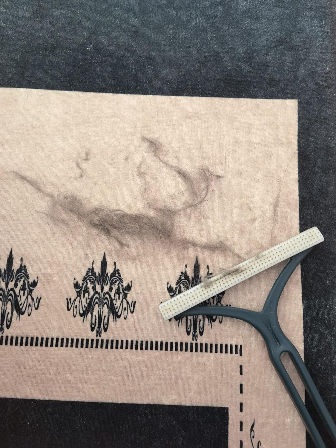 Lemurmure Pet Hair Remover,Reusable Cat and Dog Hair Remover for Clothes,Furniture, Couch, Carpet, Car Seats and Bedding - Eco-Friendly, Portable,Non-Damaging(1 Blue +1 Green)