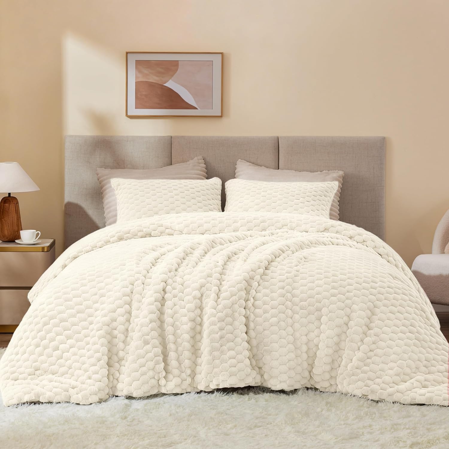 BEDELITE Fluffy Queen Comforter Set - Beige Fleece Soft Comforter for Queen Size Bed, Luxury Warm Bedding Set for Winter, Fuzzy Bed Set 3 Pieces (1 Comforter, 2 Pillowcases) - Image 7