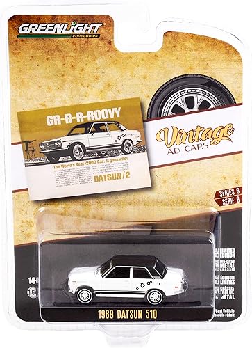1969 Datsun 510 Blanco y Negro con gráficos GR-R-R-ROOVY El mejor auto de $2000 del mundo. ¡Se vuelve salvaje! Modelo de automóvil fundido a presión