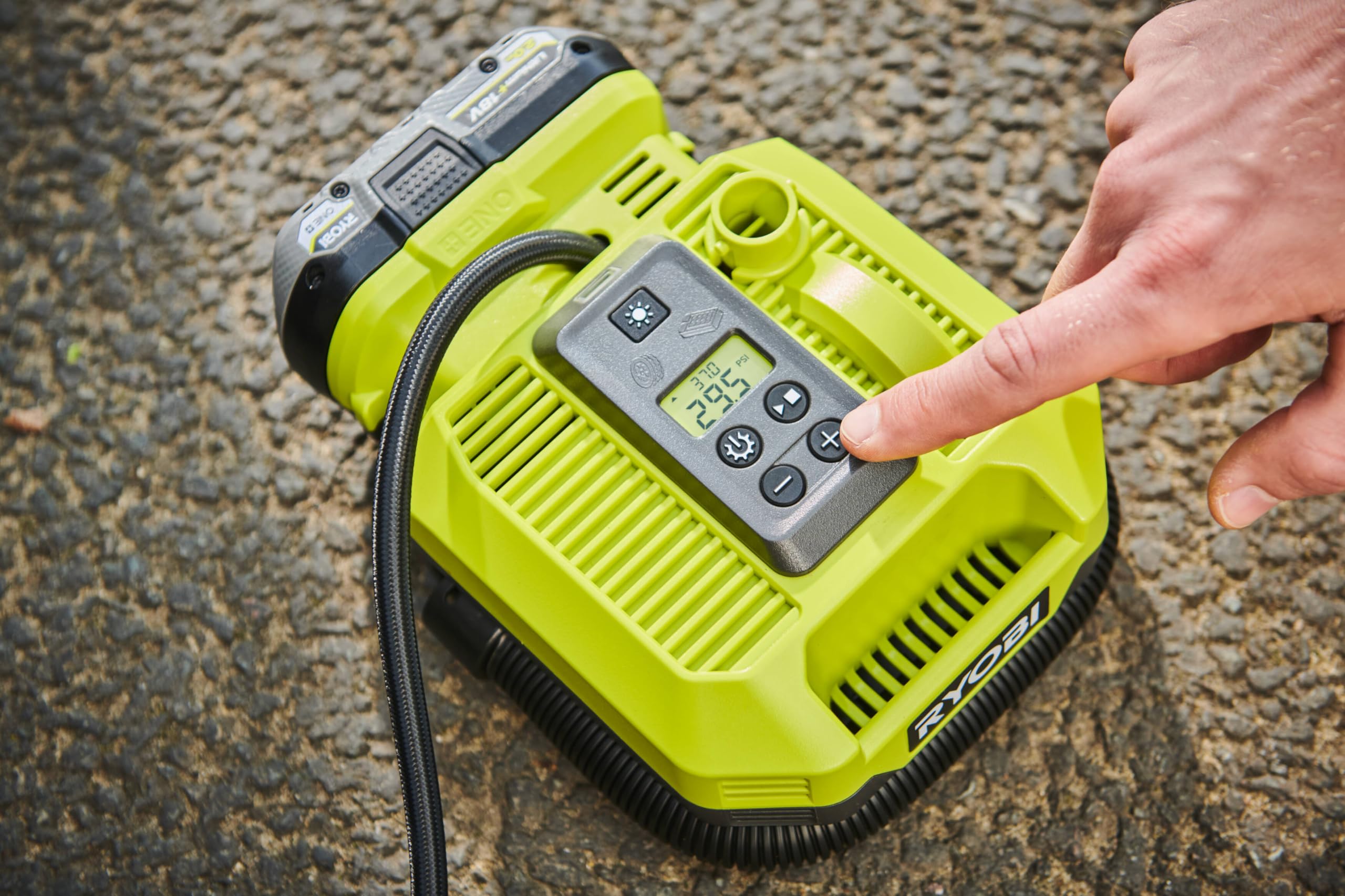 RYOBI - Gonfleur-compresseur haute pression - 18V ONE+ - RMI18-0 - Pneus, matelas, digital, arrêt automatique - Batterie Non Incluse