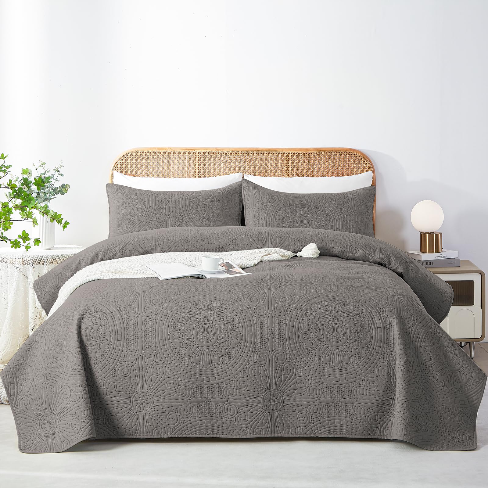 WURUIBOGrey Full/Queen Quilt Bedding Set, 3 Pieces Lightweight Bedspreads with Pillow Shams, Microfiber Modern Thin Coverlet, Summer Quilted Comforter for All Season (1 Quilt, 2 Shams)