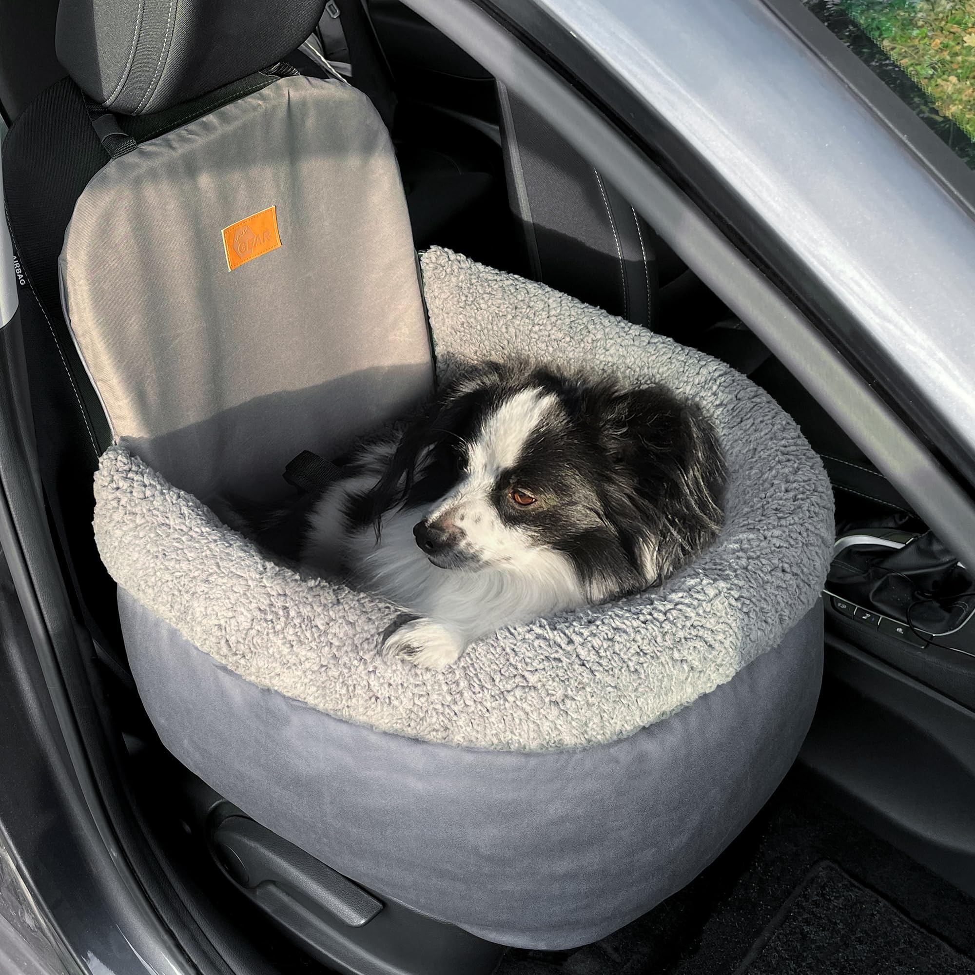 your GEAR Frontera Hundeautositz 60x53 cm – Auto Hundebett Auto mit Memory Foam & Sicherheitsgurt – Waschbarer Teddy-Stoff Hundekorb für Kleine & Mittlere Hunde – Rücksitz & Vordersitz
