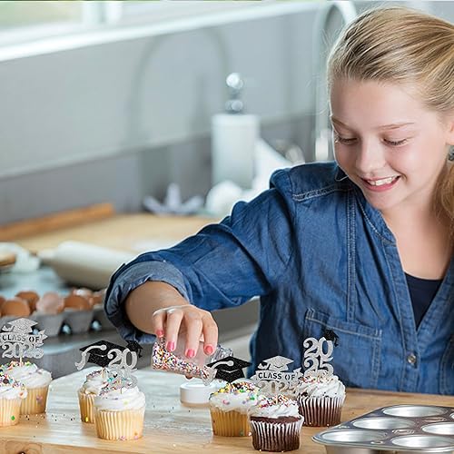 Miniatura 405 de Paquete de 24 adornos dorados para cupcakes de graduación 2025 con purpurina So Proud of You Done Diploma Graduation Cap Cupcake Picks Class of 2025