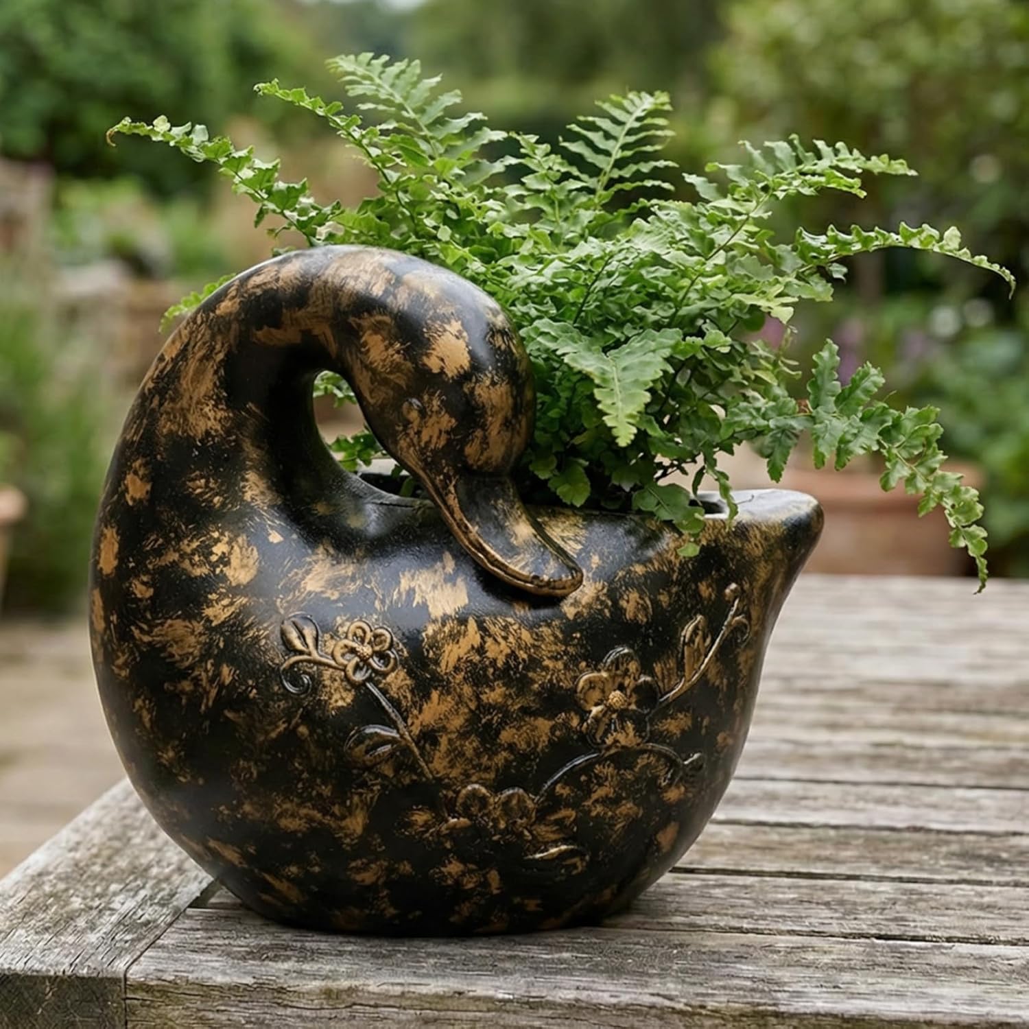 White Goose Planter for Succulents Indoor Outdoor with Drainage Hole, Resin Animal-Shaped Flower Pot for Home & Garden Decor, Duck Plant Lover Gift